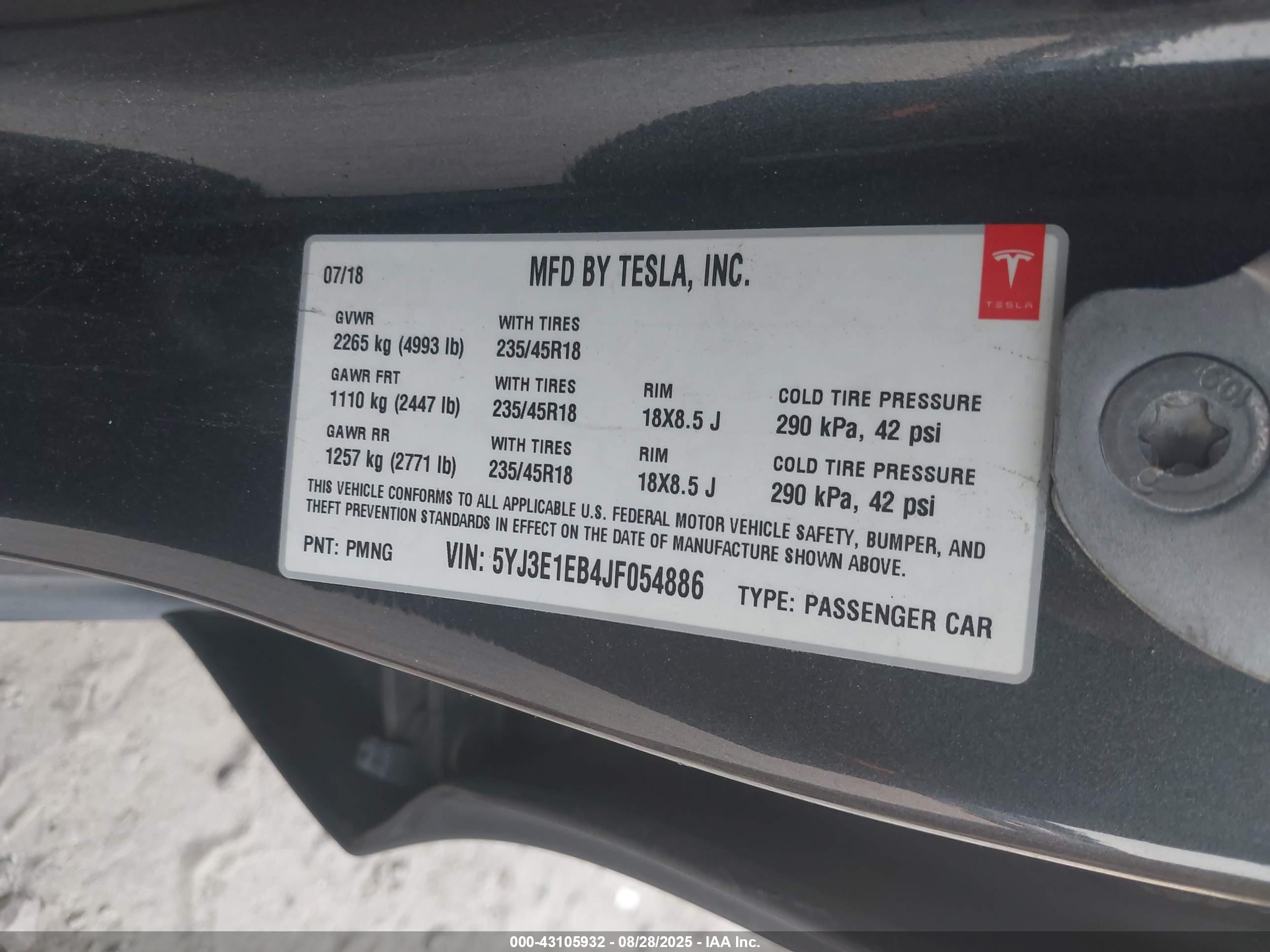 TESLA MODEL image 9