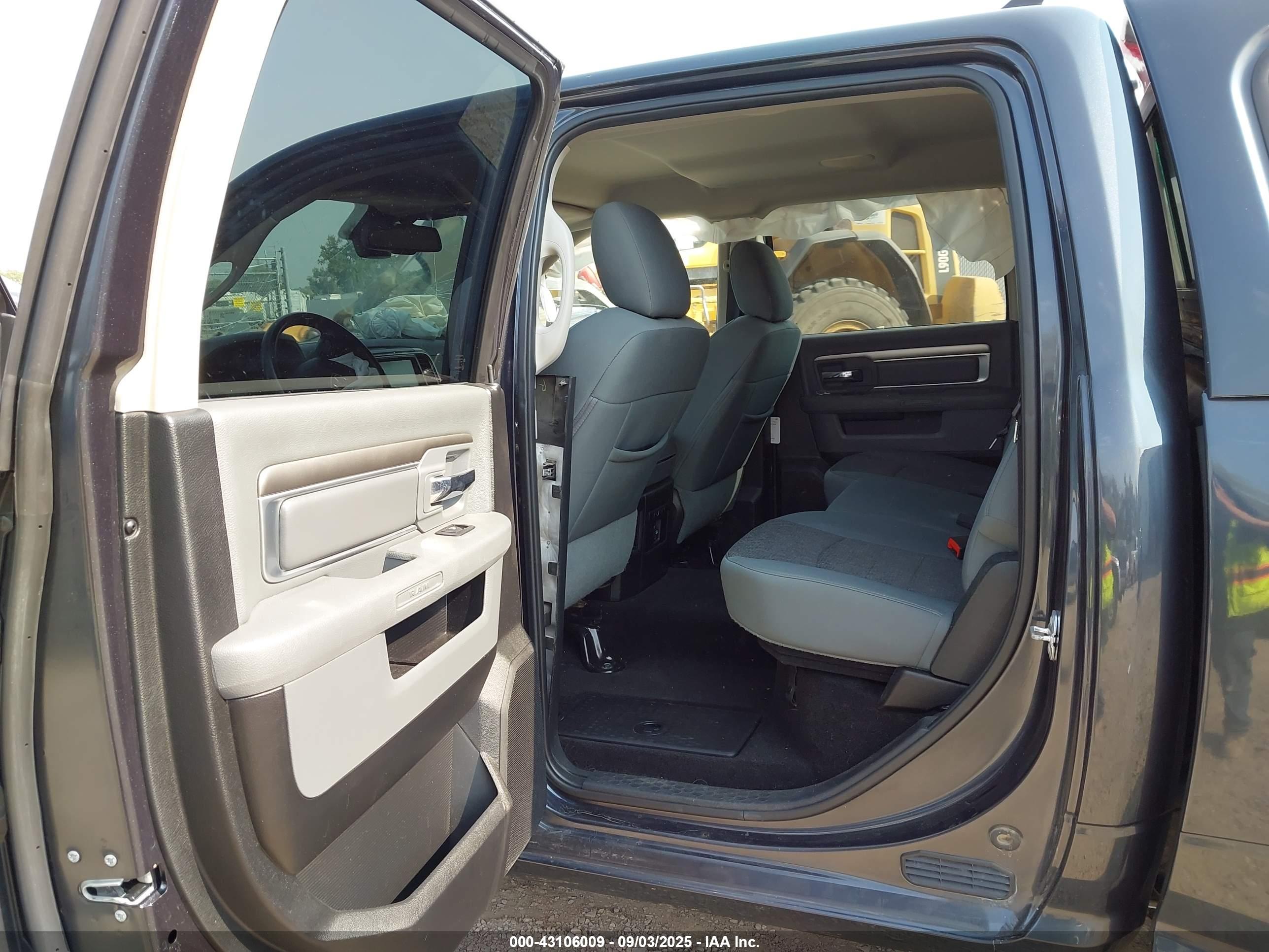 RAM 1500 image 8