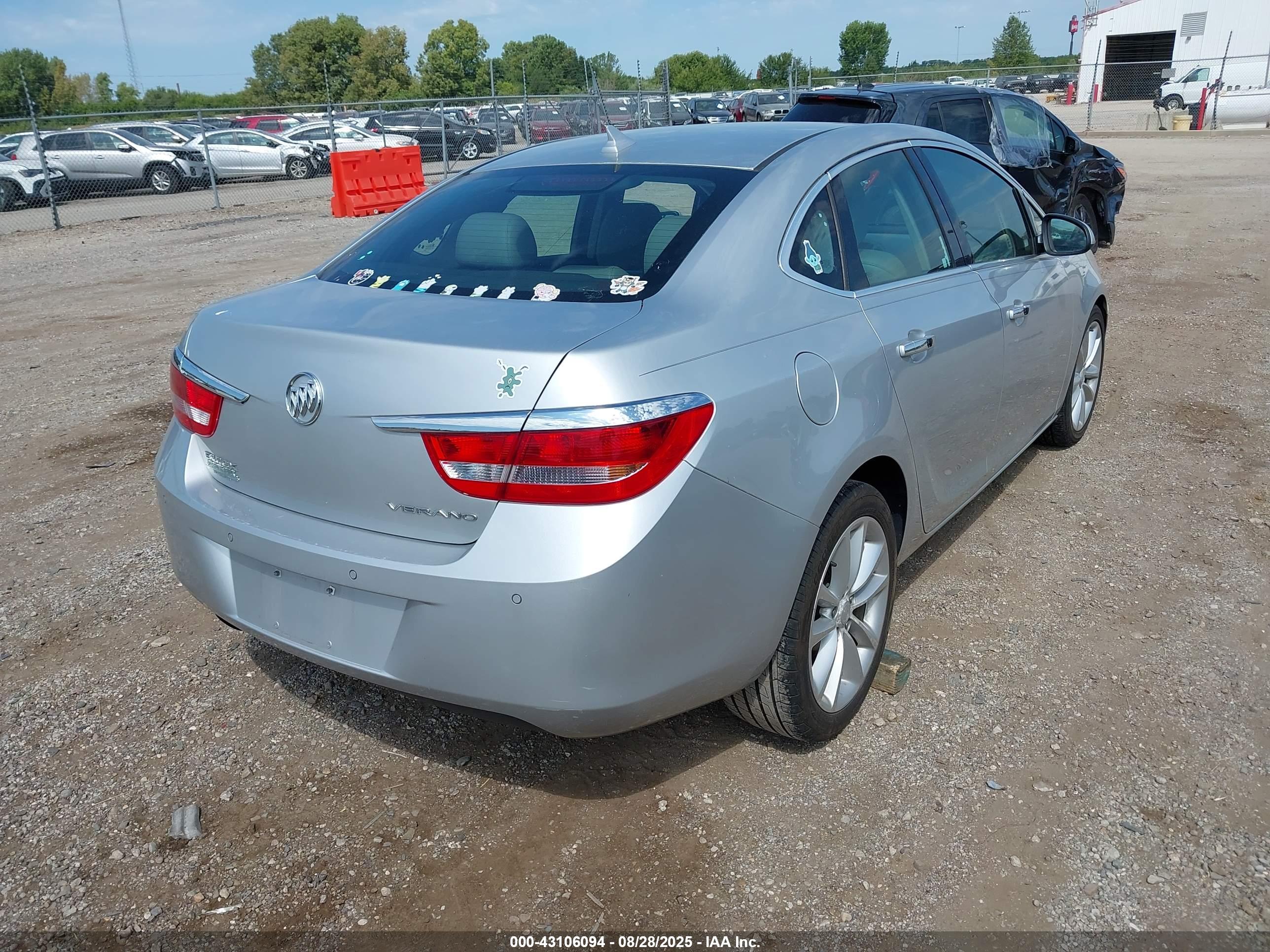 BUICK VERANO image 4