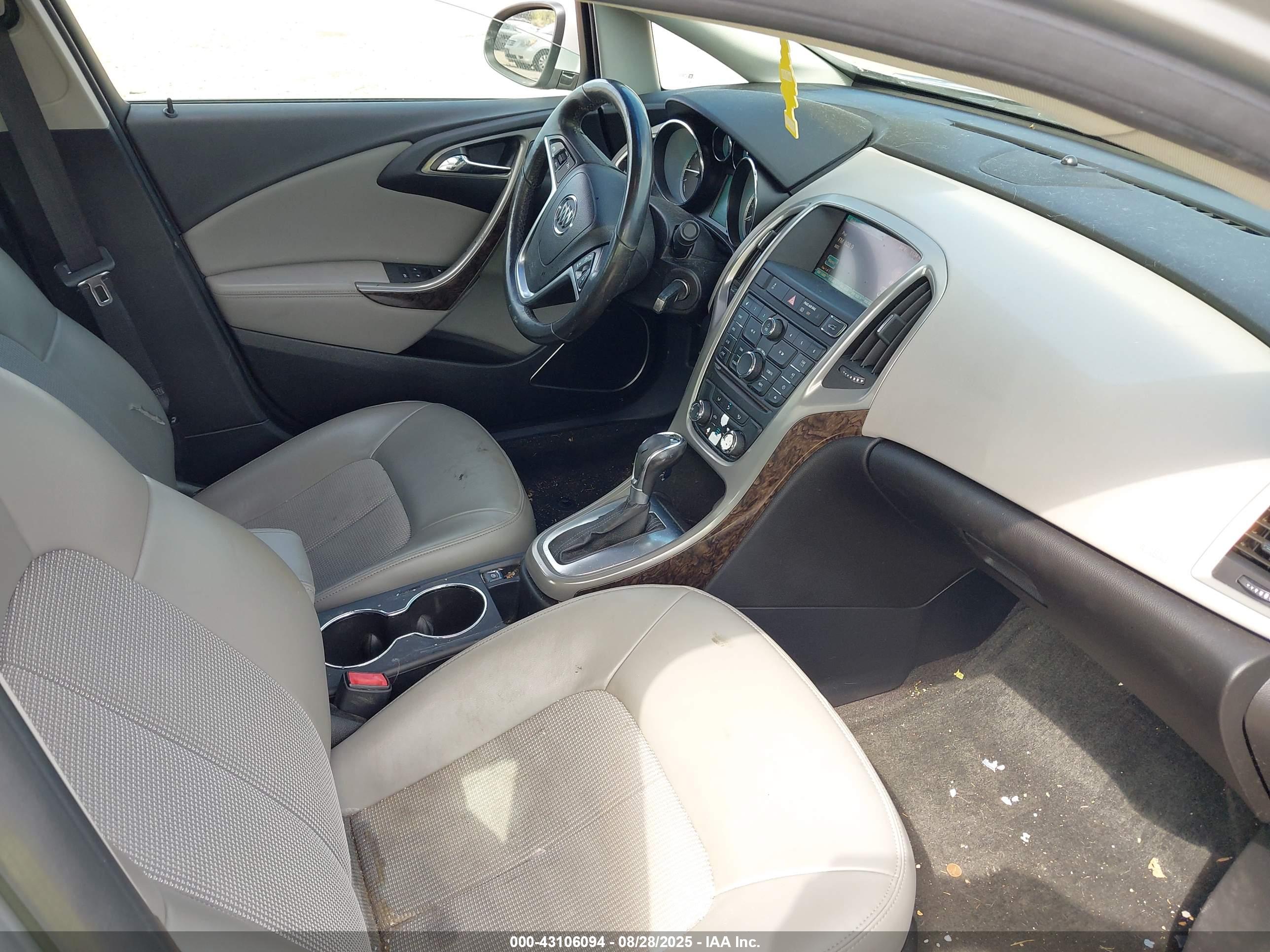 BUICK VERANO image 5