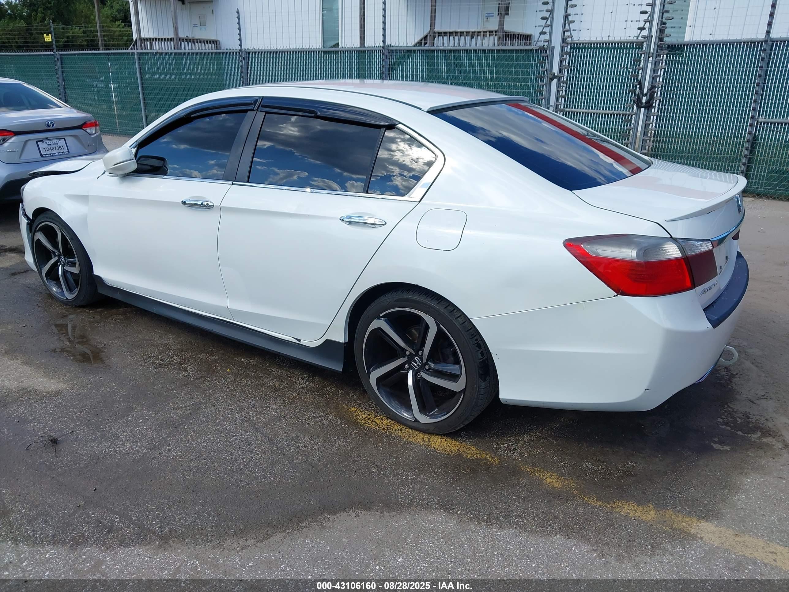 HONDA ACCORD image 3