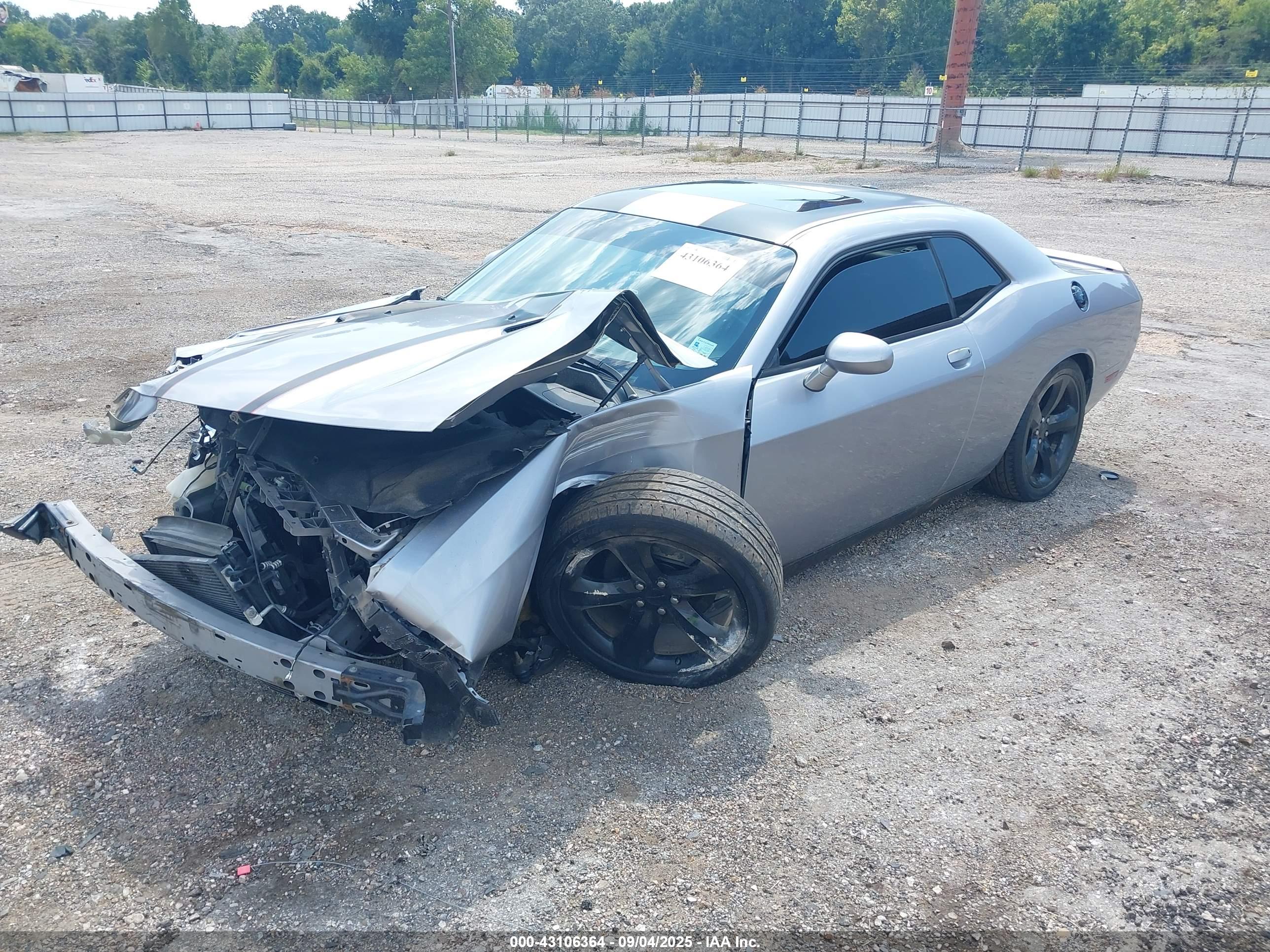 DODGE CHALLENGER image 2