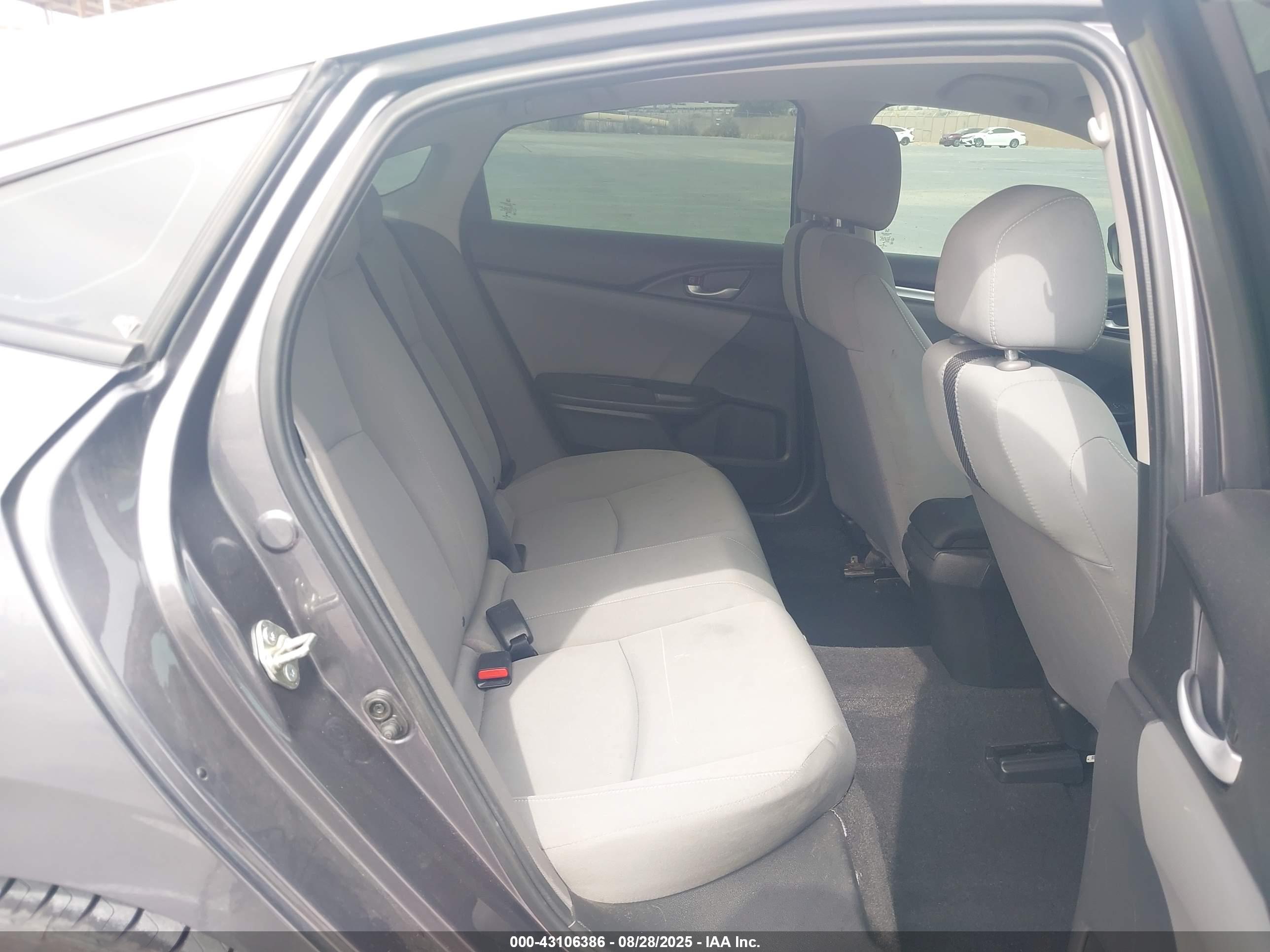 HONDA CIVIC image 8