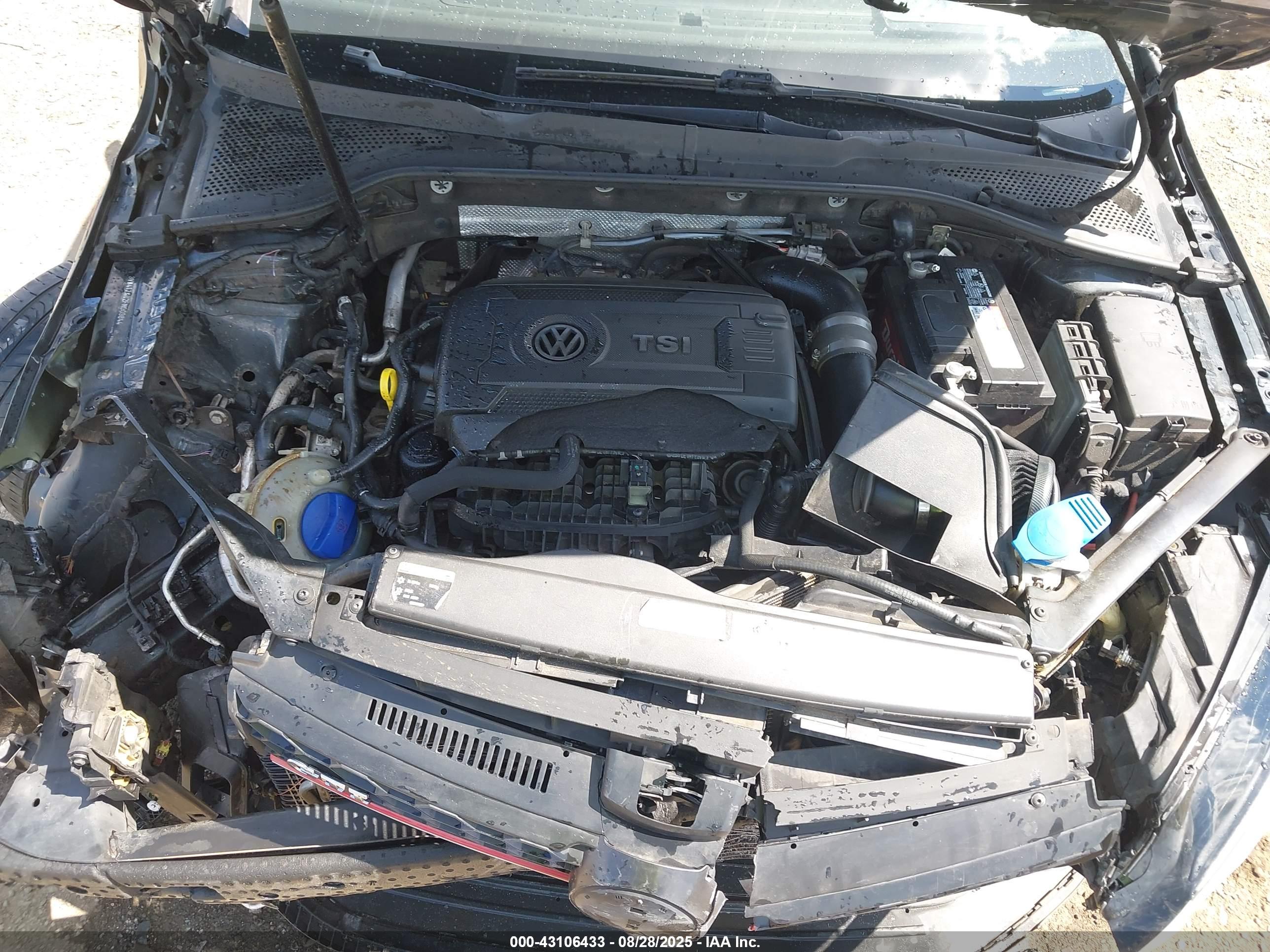 VOLKSWAGEN GOLF image 10
