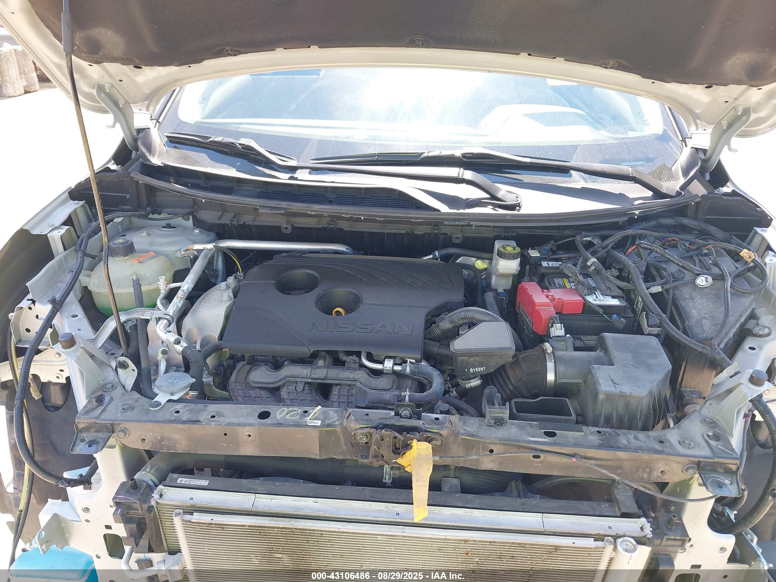 NISSAN ROGUE image 10