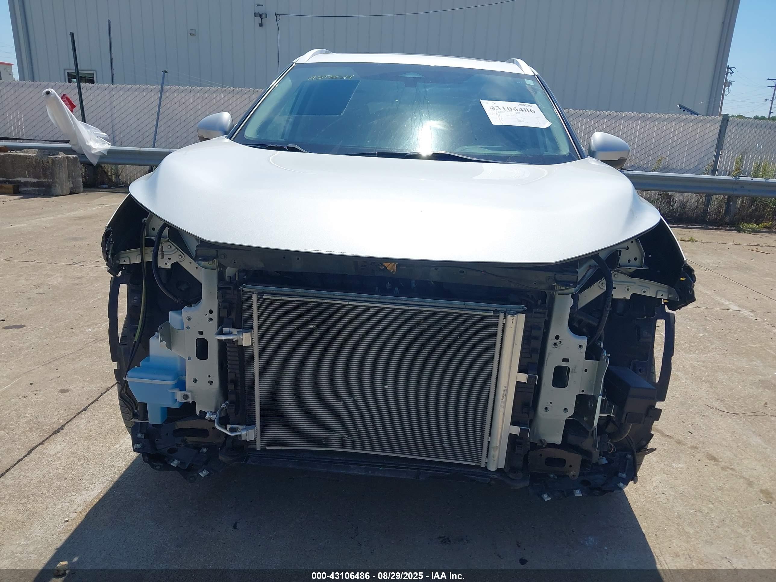 NISSAN ROGUE image 6