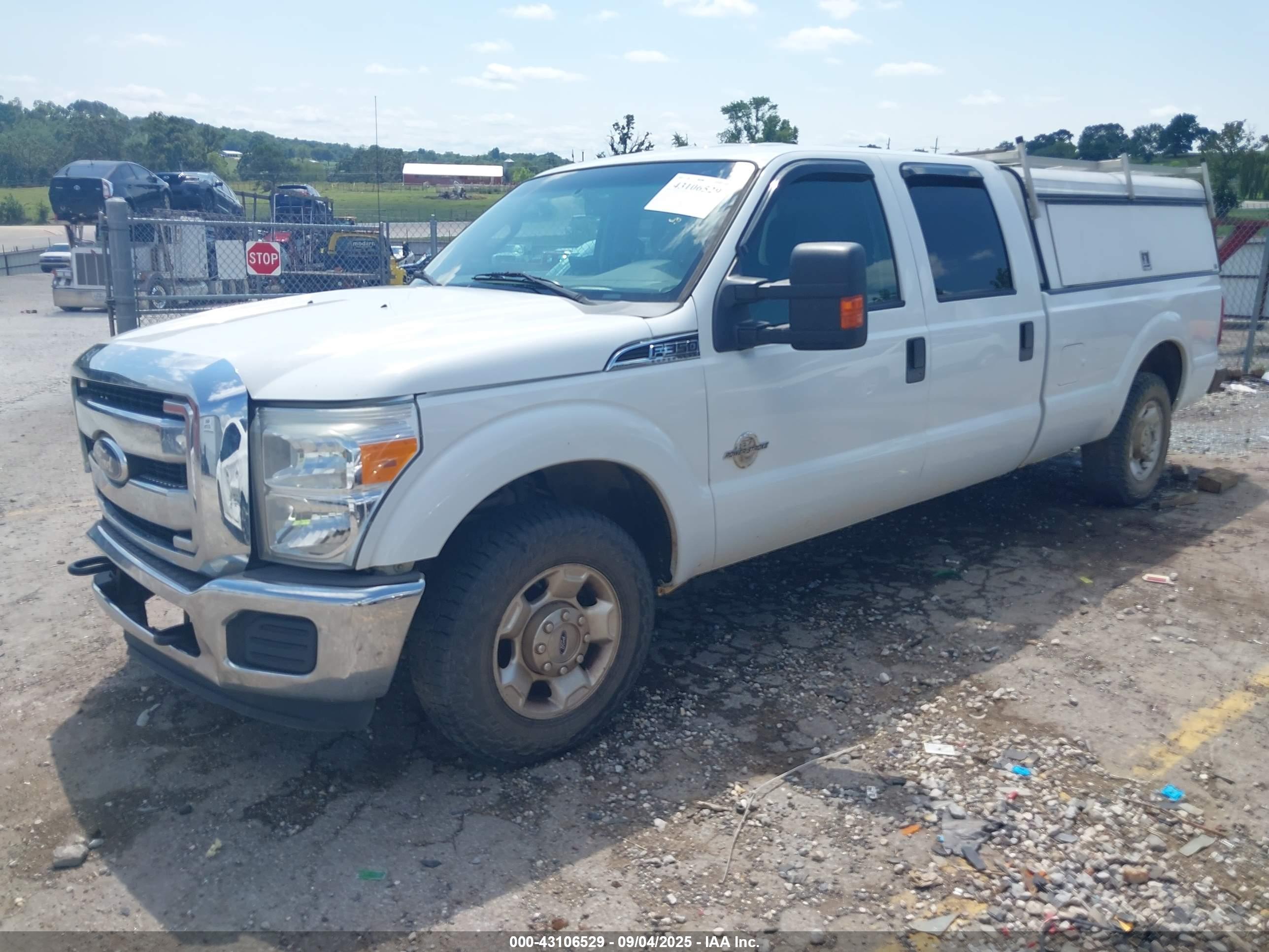 FORD F-350 image 2