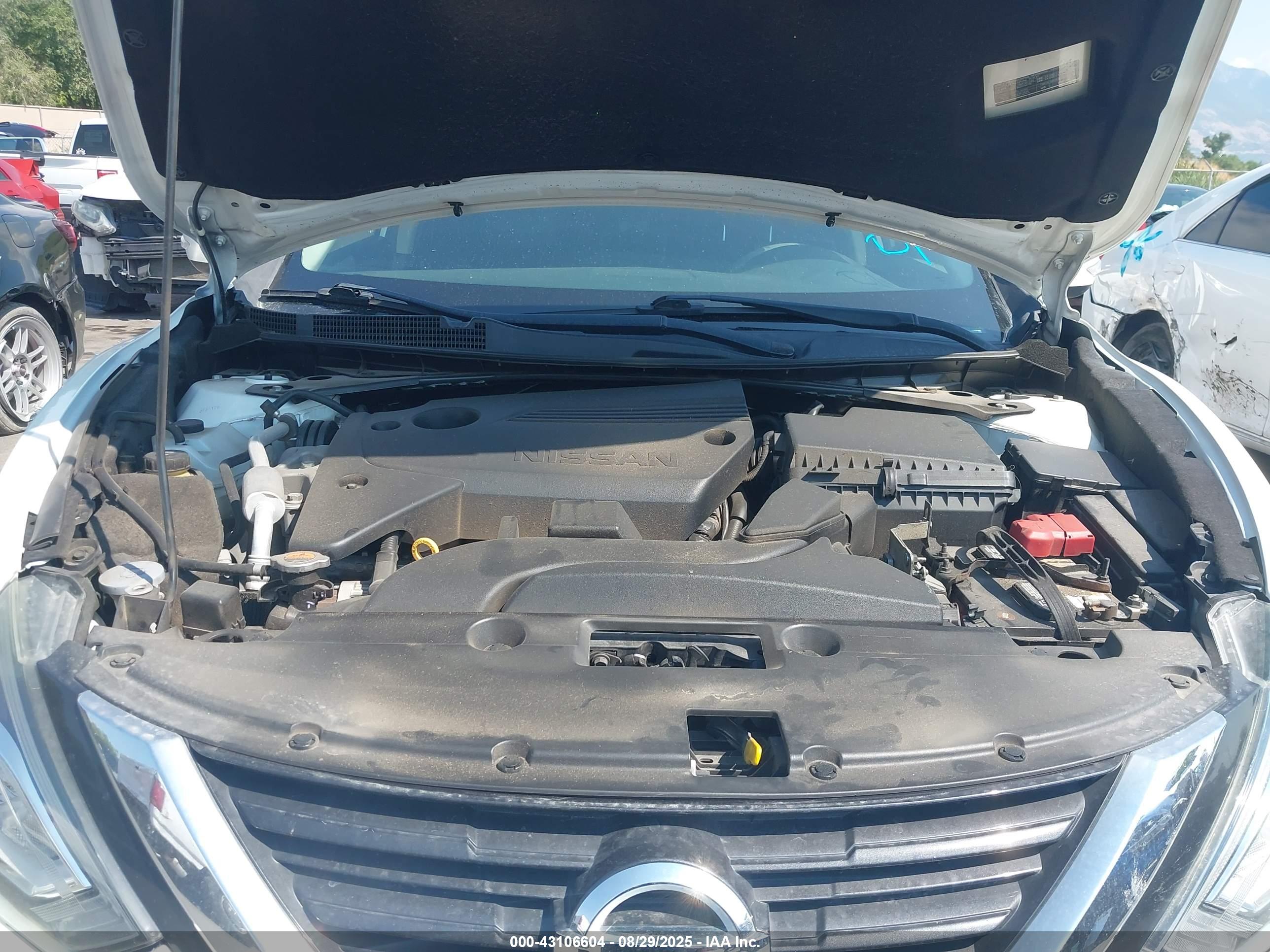 NISSAN ALTIMA image 10