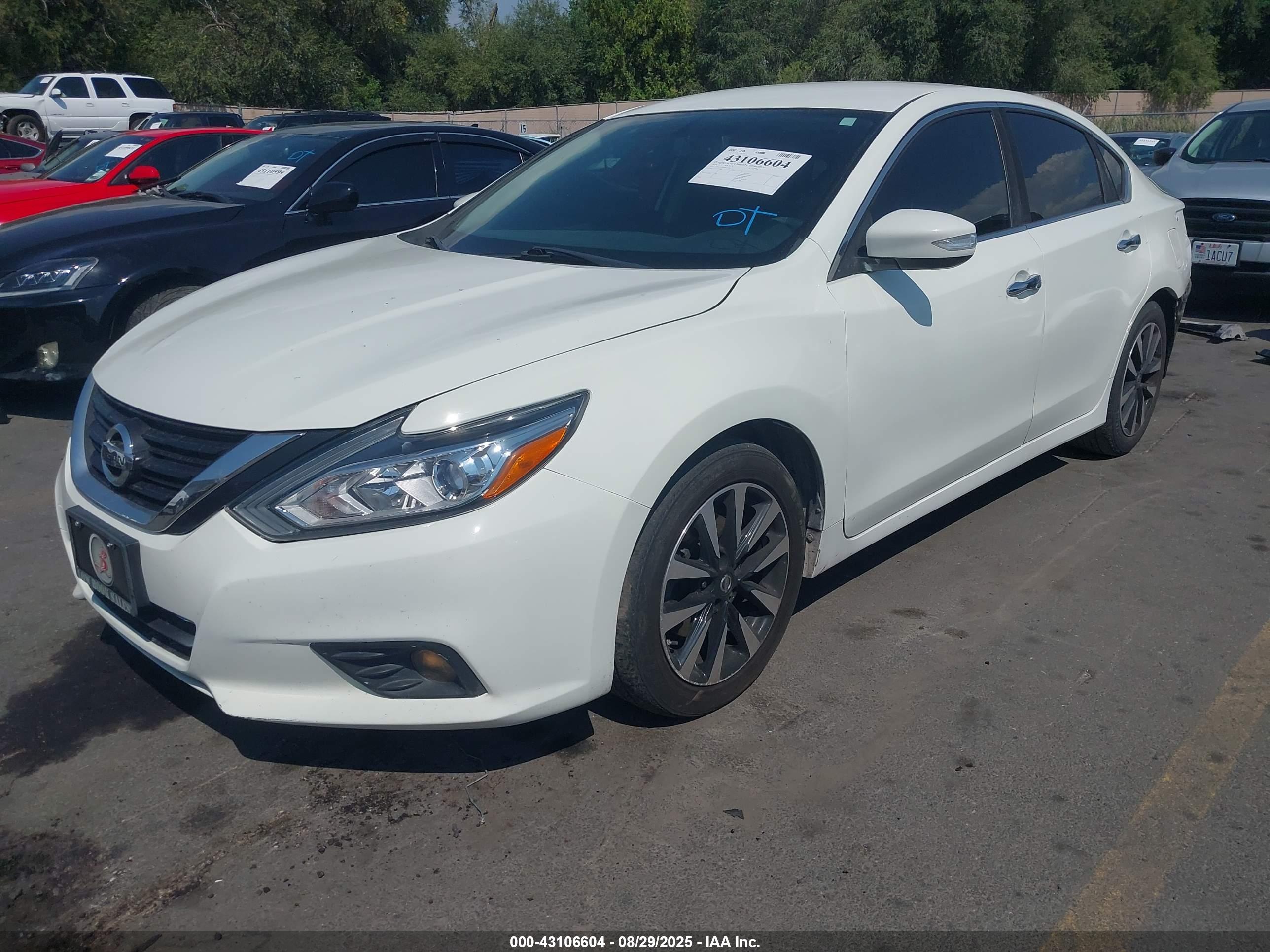 NISSAN ALTIMA image 2