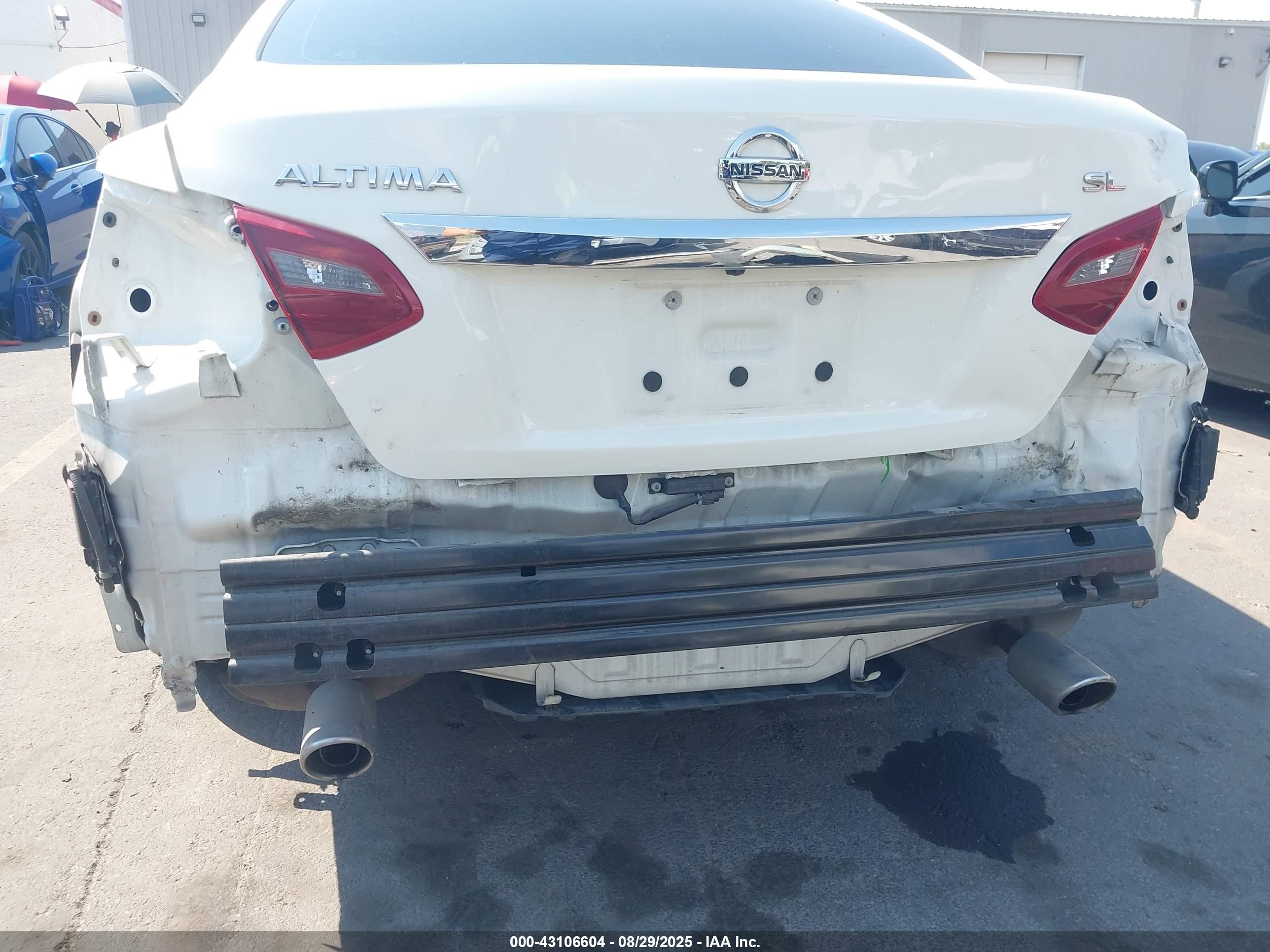 NISSAN ALTIMA image 6