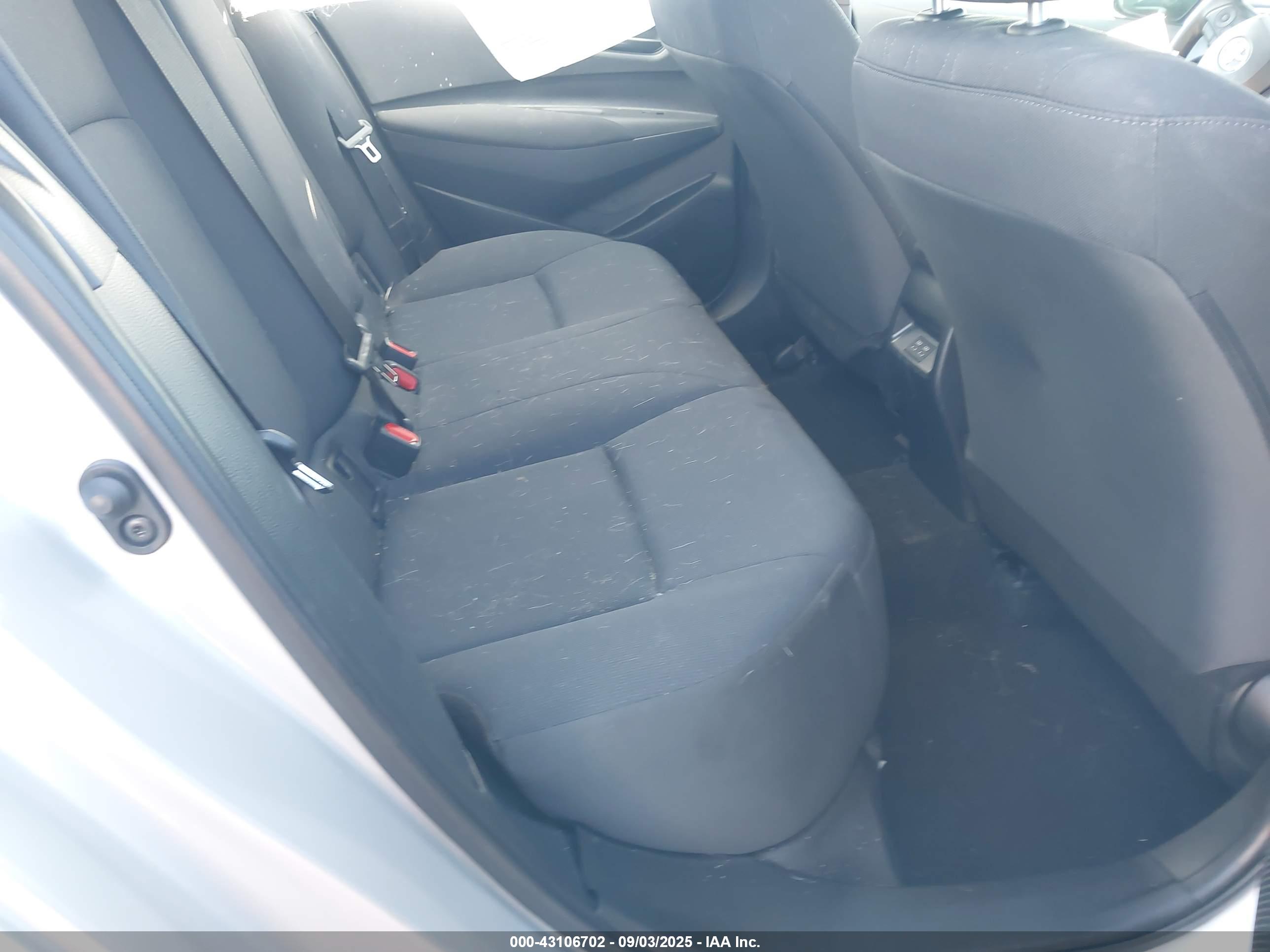 TOYOTA COROLLA image 8