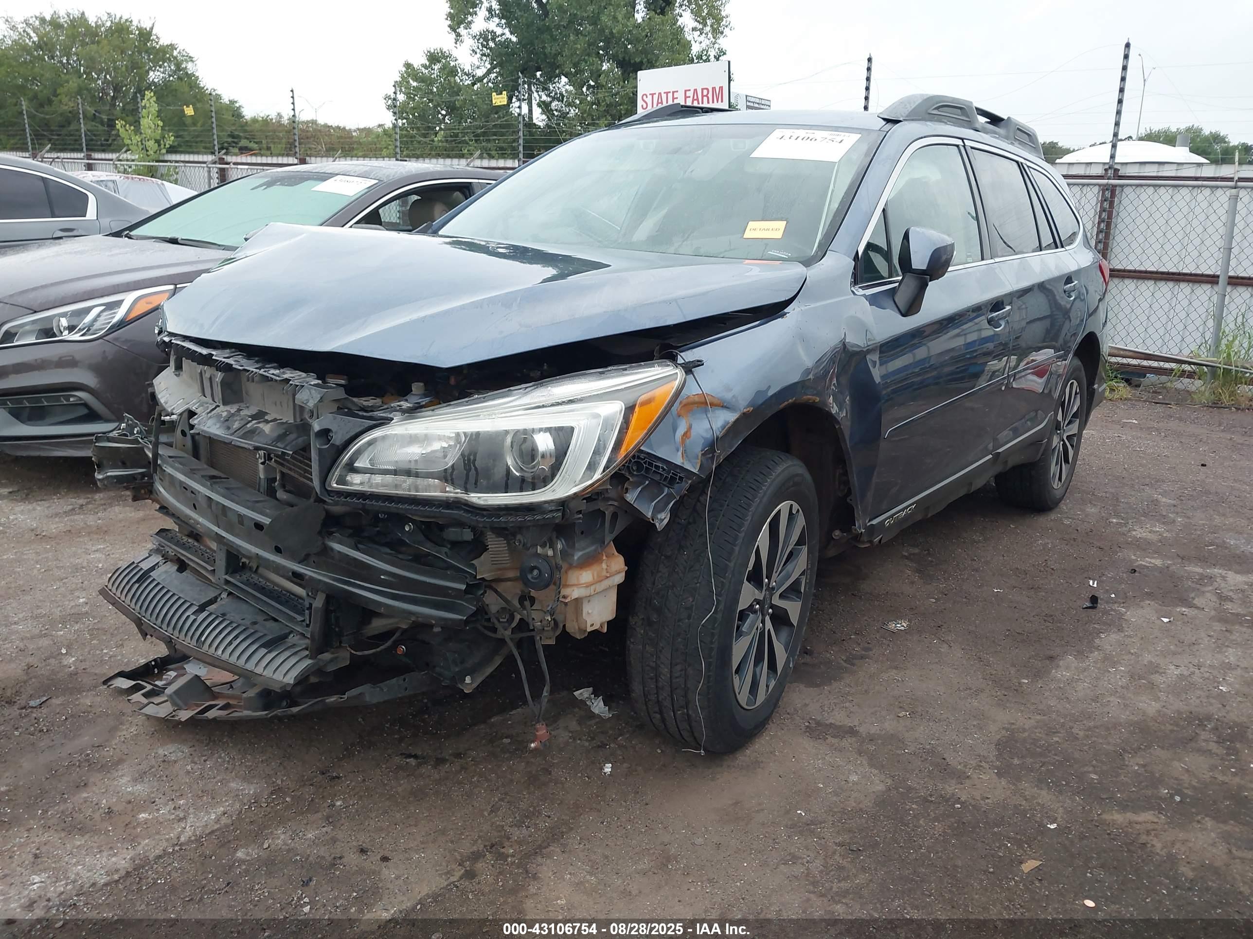 SUBARU OUTBACK image 2