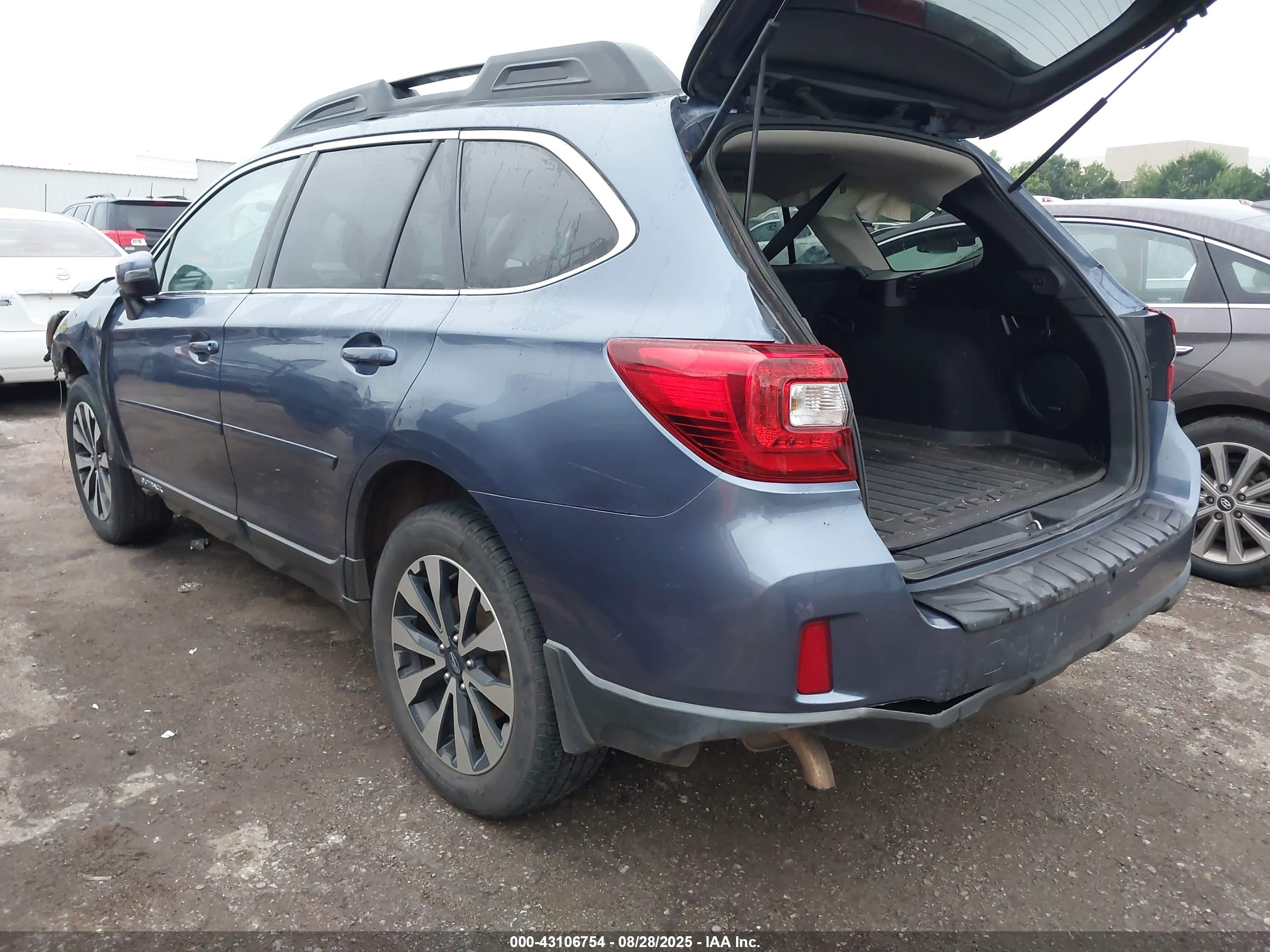 SUBARU OUTBACK image 3