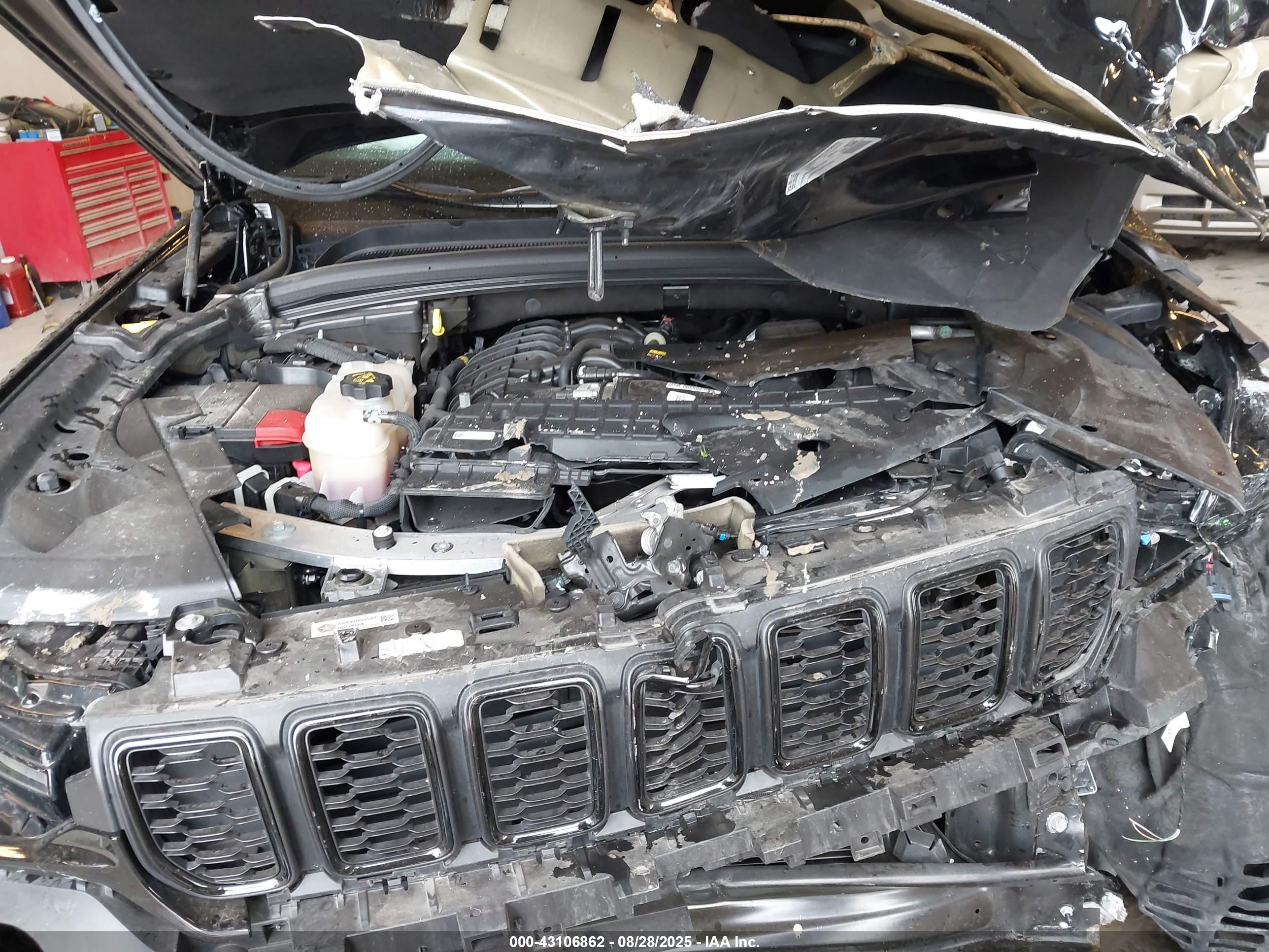 JEEP GRAND image 10