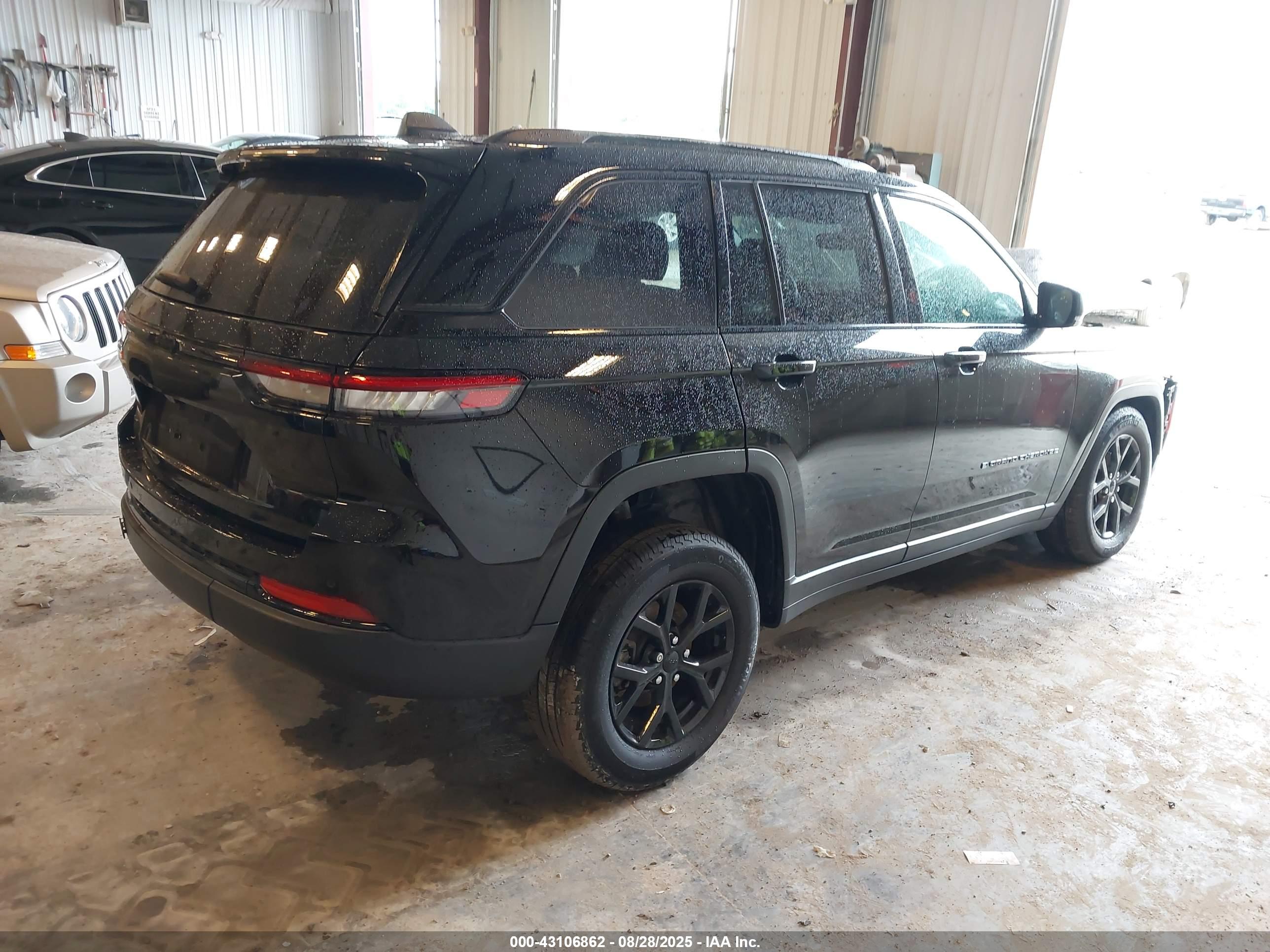 JEEP GRAND image 4