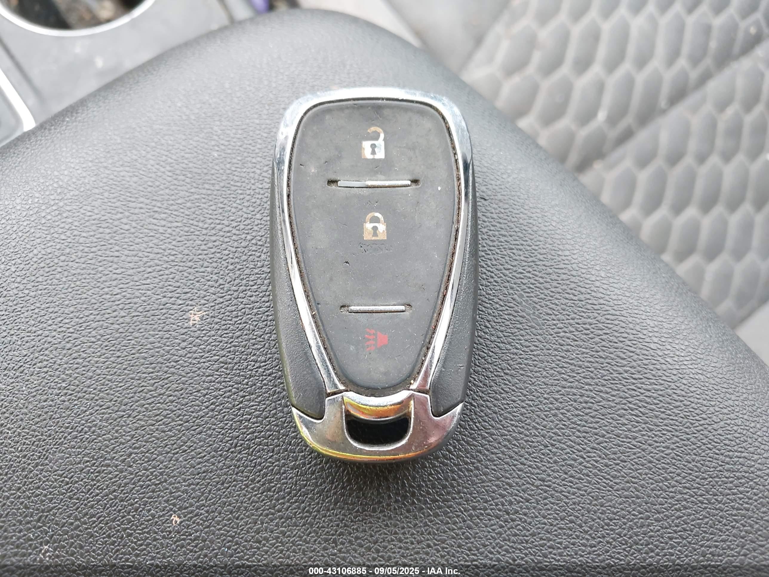 CHEVROLET EQUINOX image 11