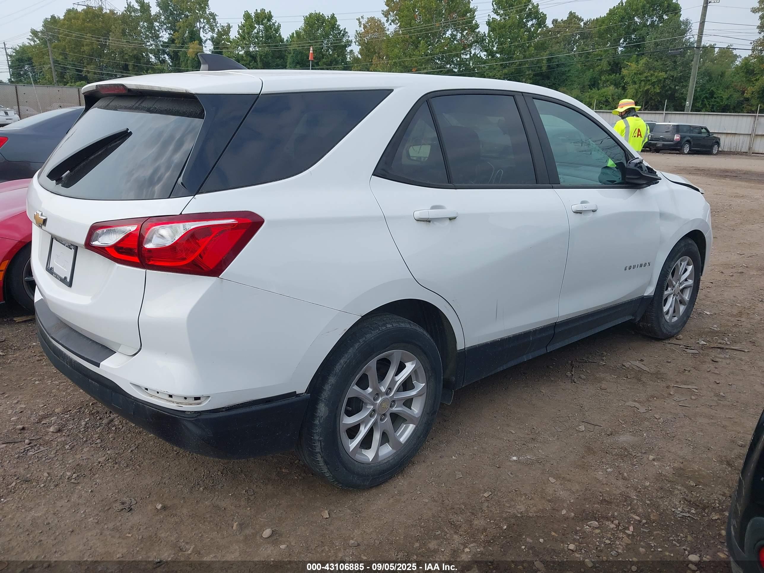 CHEVROLET EQUINOX image 4