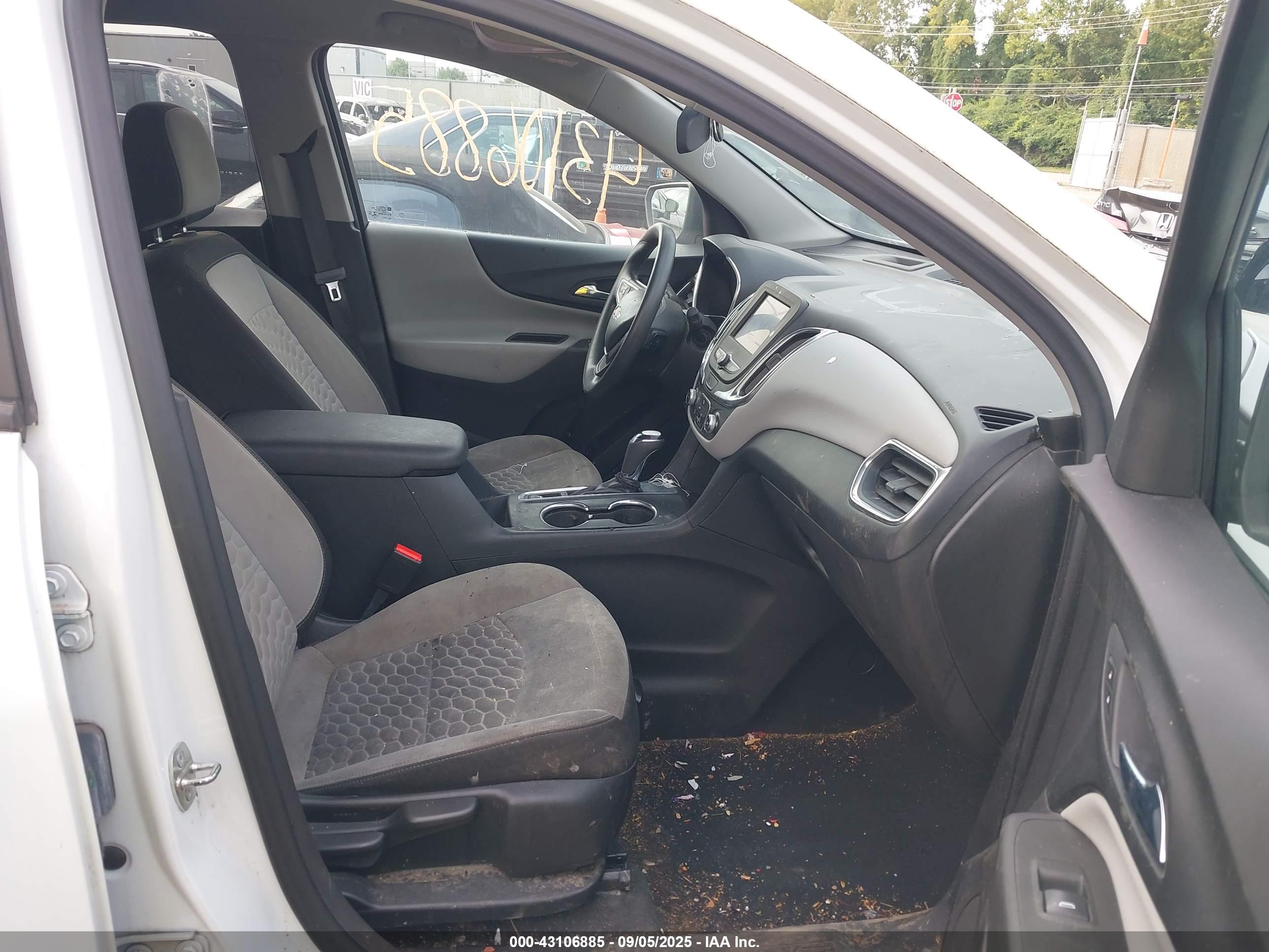 CHEVROLET EQUINOX image 5