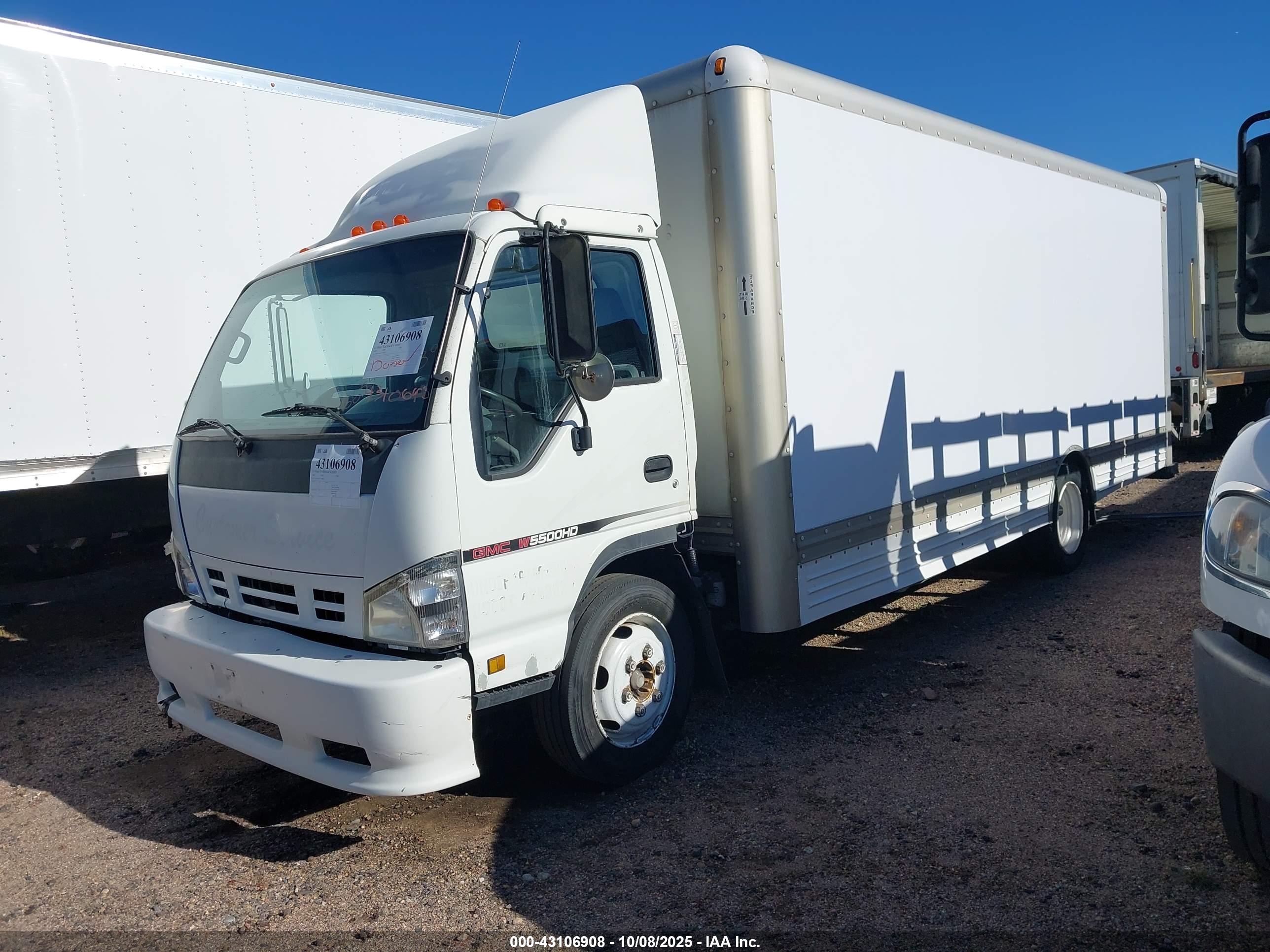 GMC W5500 image 2