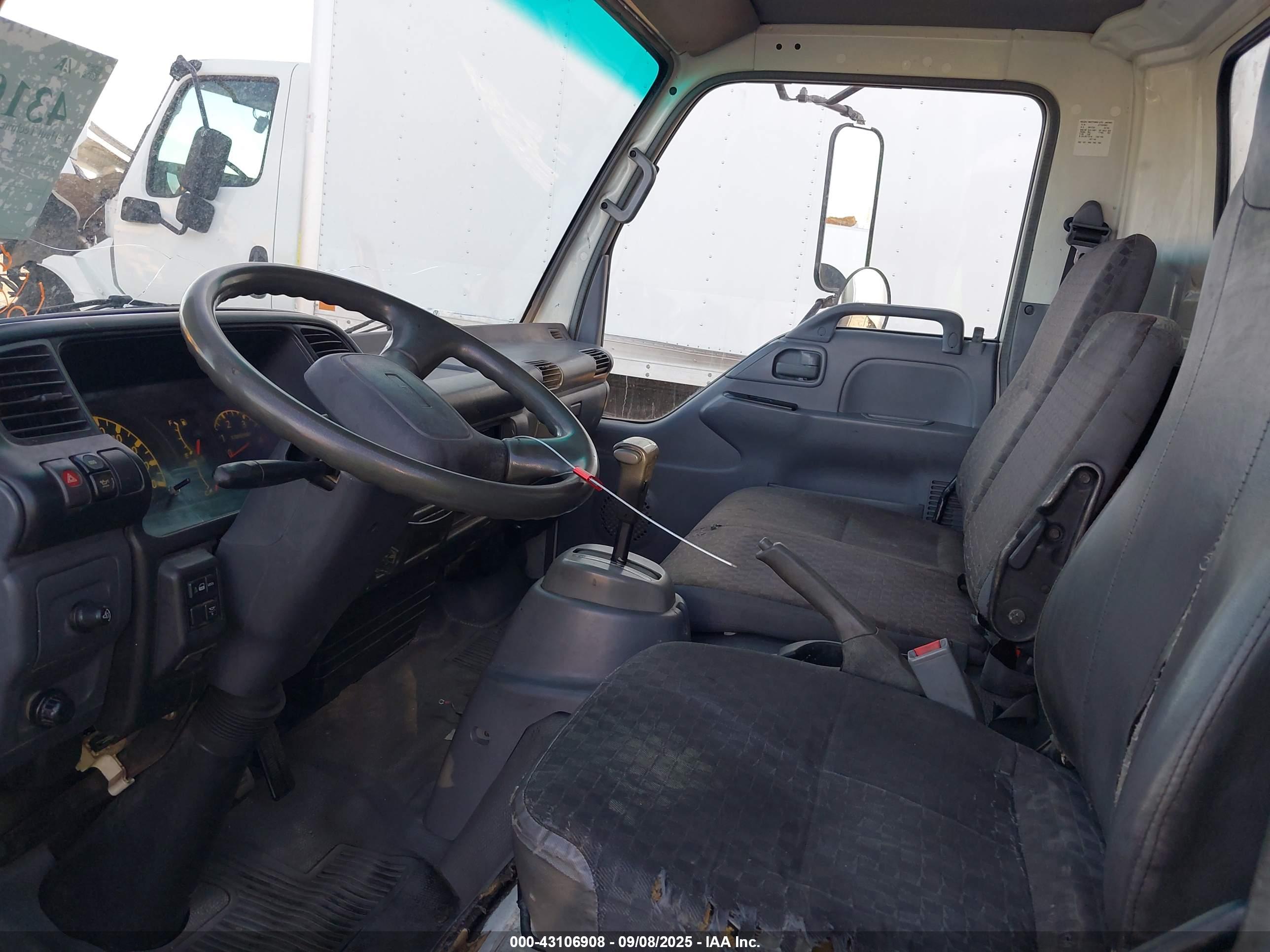 GMC W5500 image 7