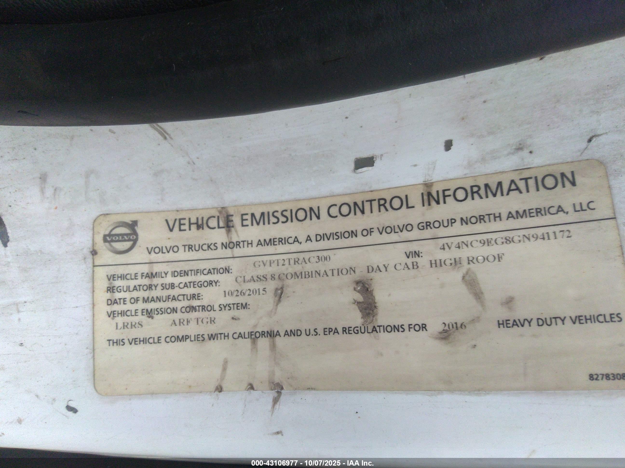 VOLVO VN image 9