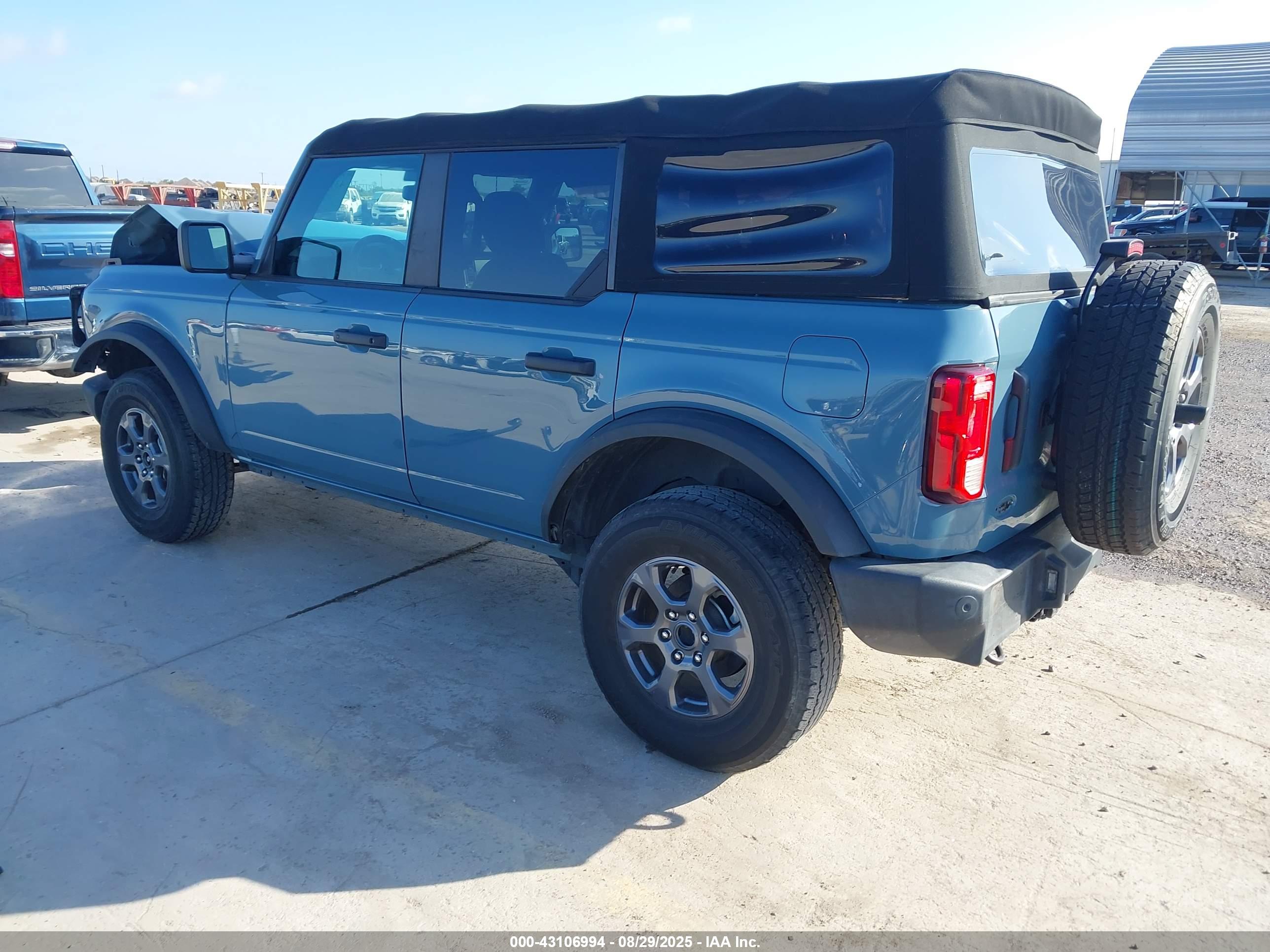 FORD BRONCO image 3