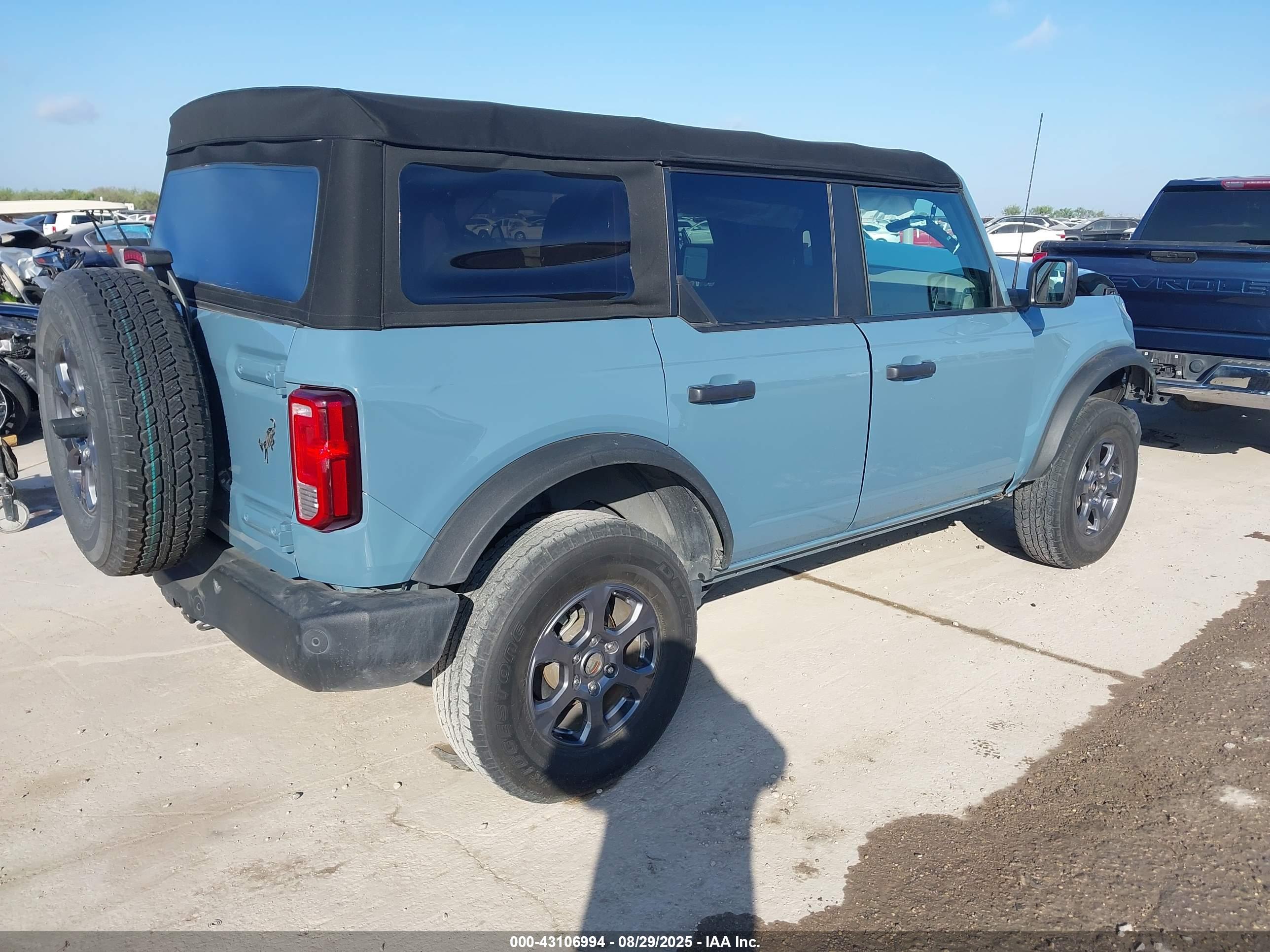 FORD BRONCO image 4