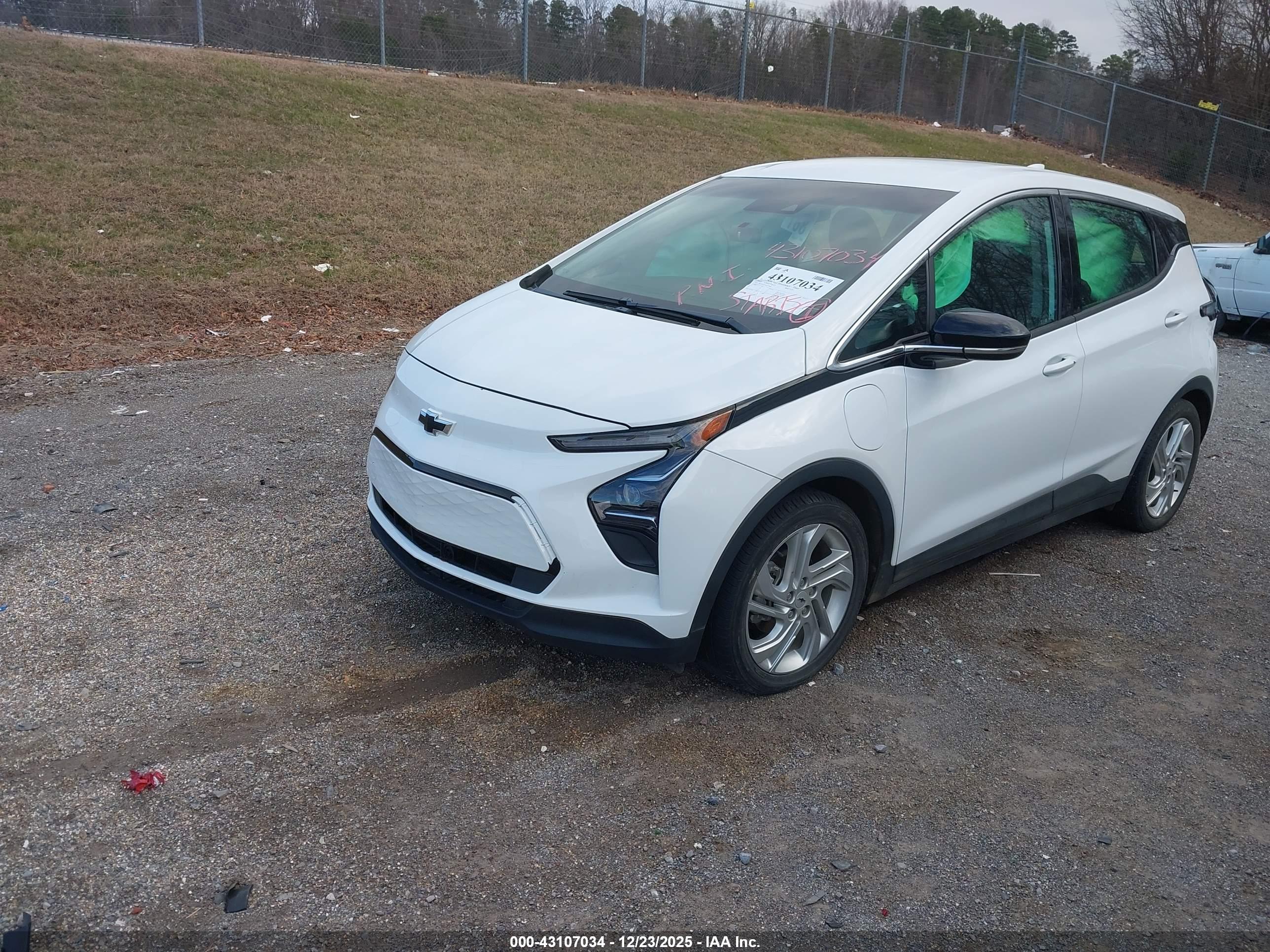 CHEVROLET BOLT image 2