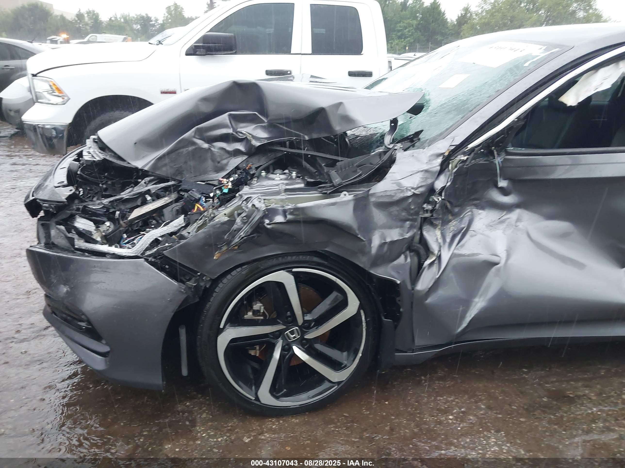HONDA ACCORD image 6