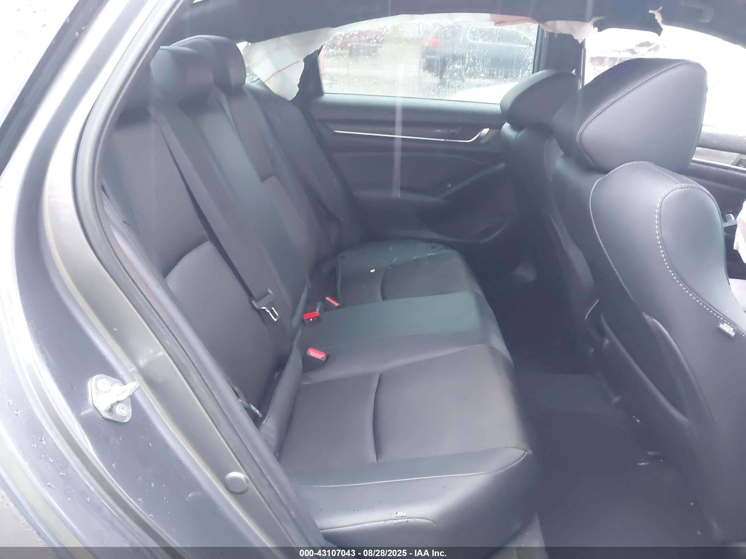 HONDA ACCORD image 8