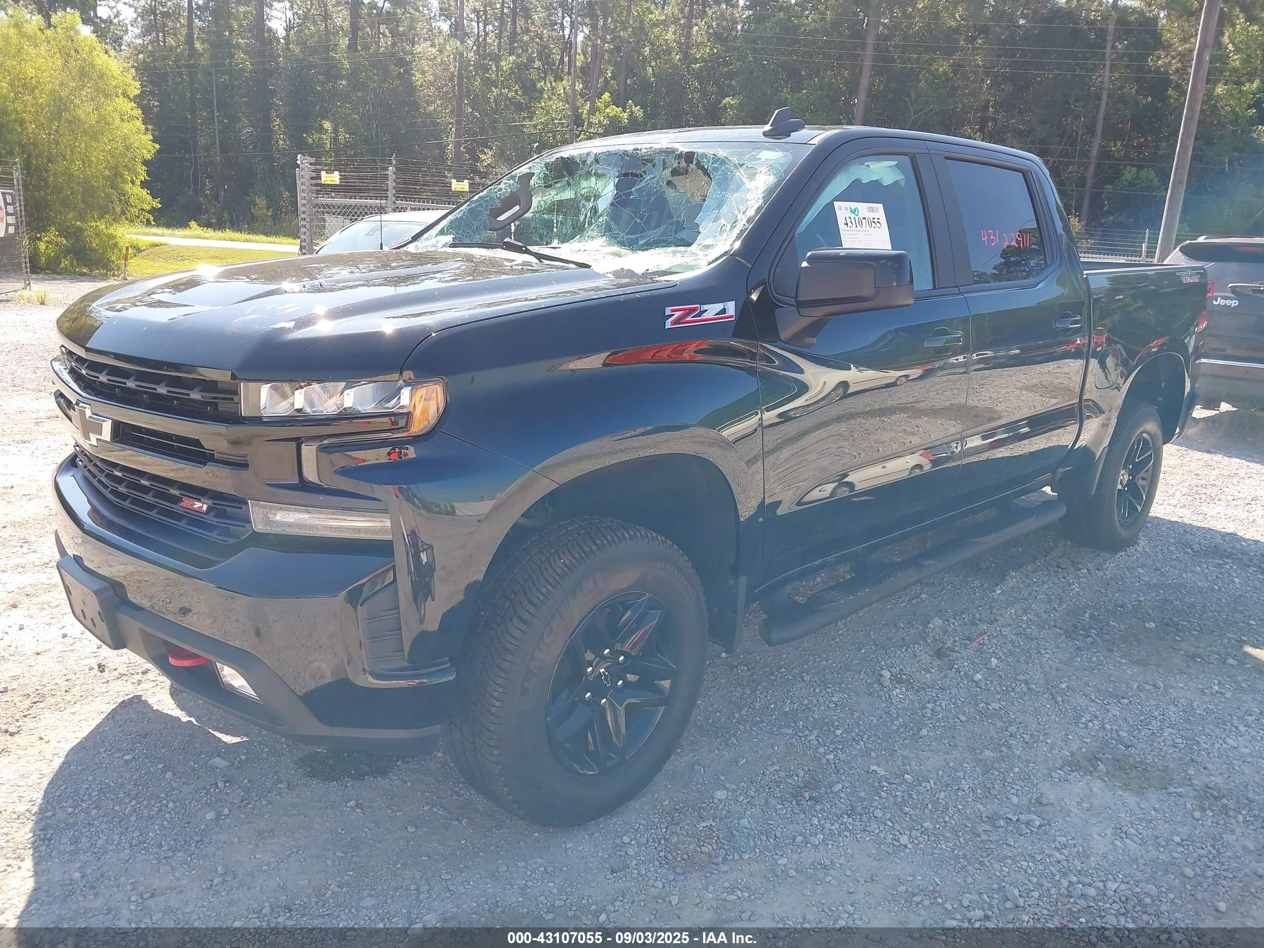 CHEVROLET SILVERADO image 2