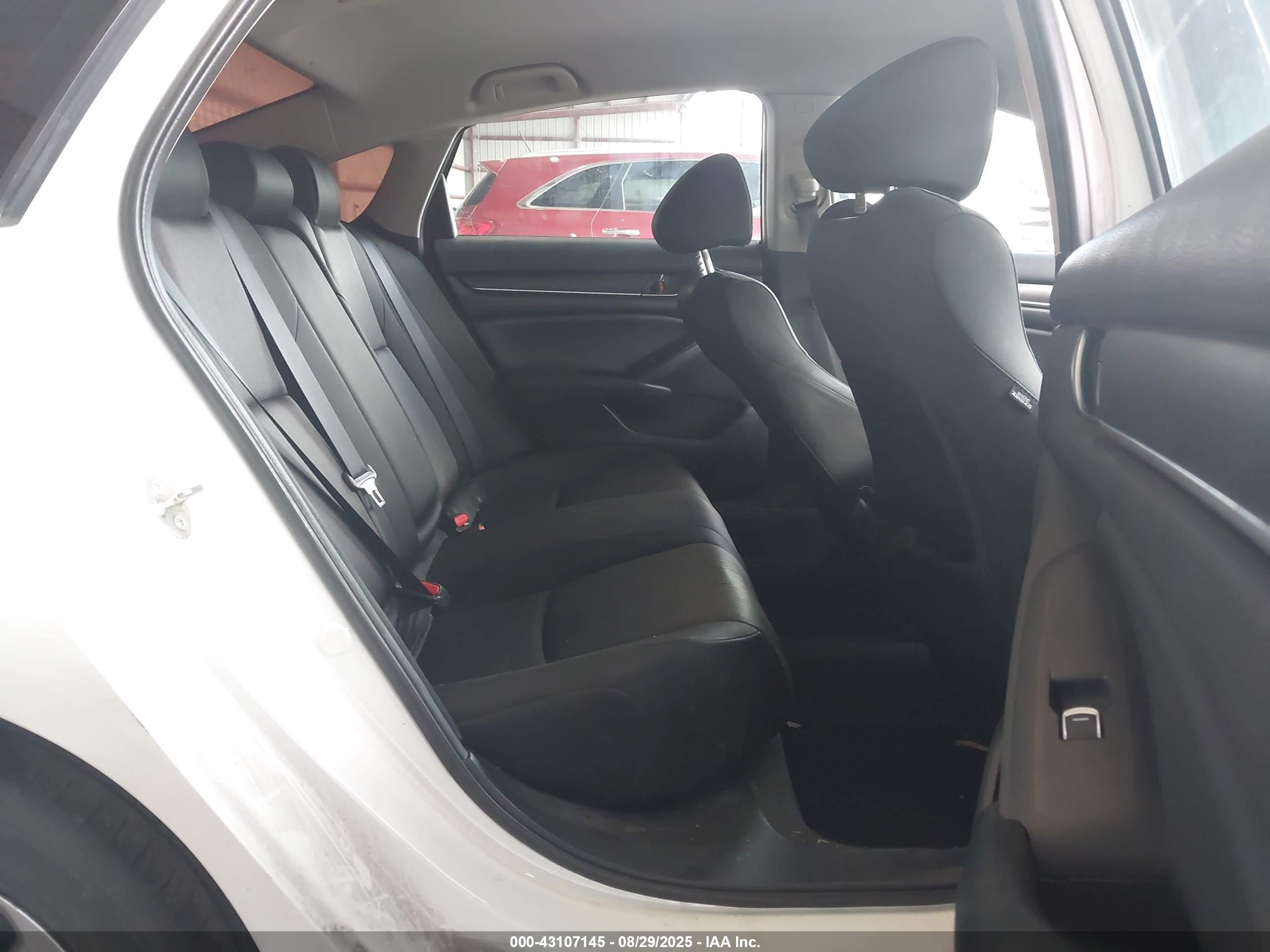 HONDA ACCORD image 8