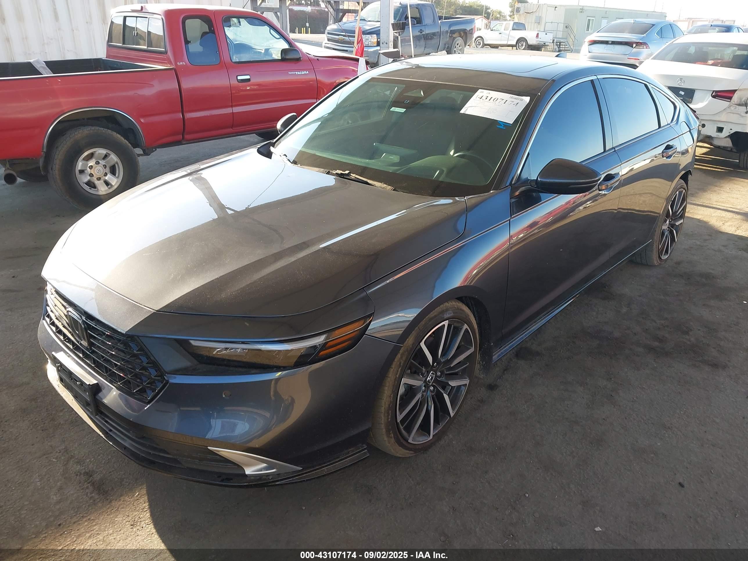 HONDA ACCORD image 2