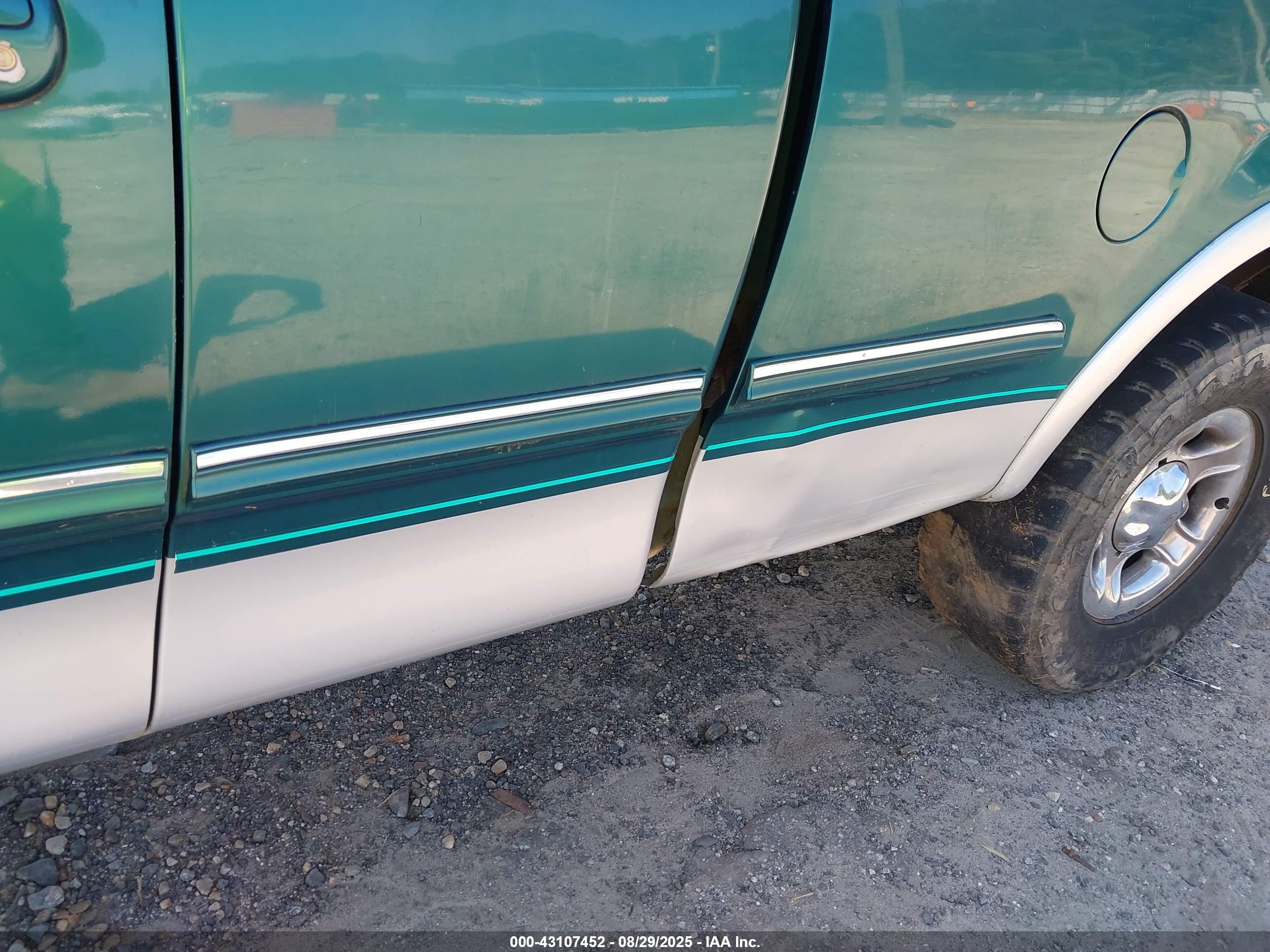 FORD F-150 image 6