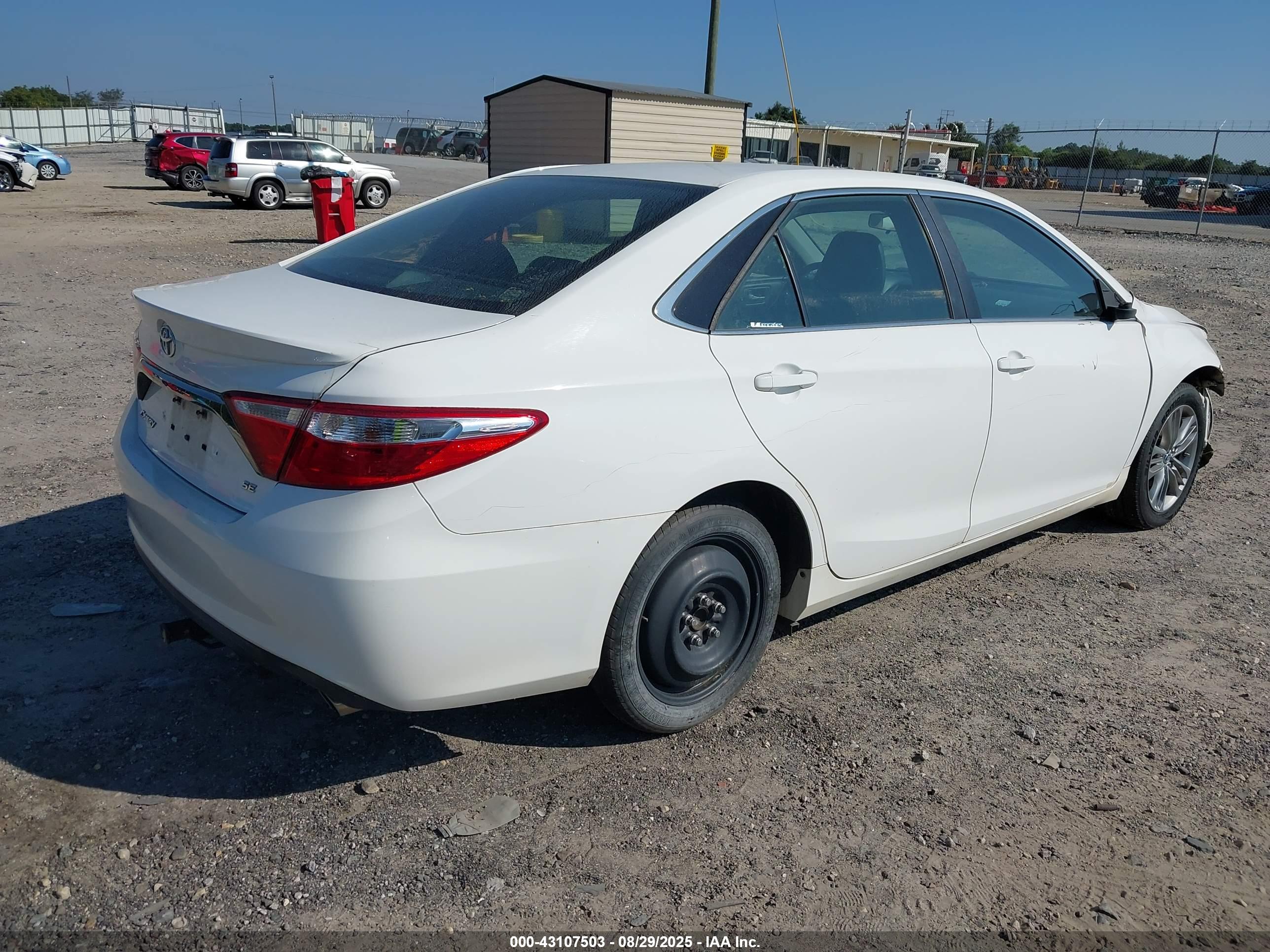 TOYOTA CAMRY image 4