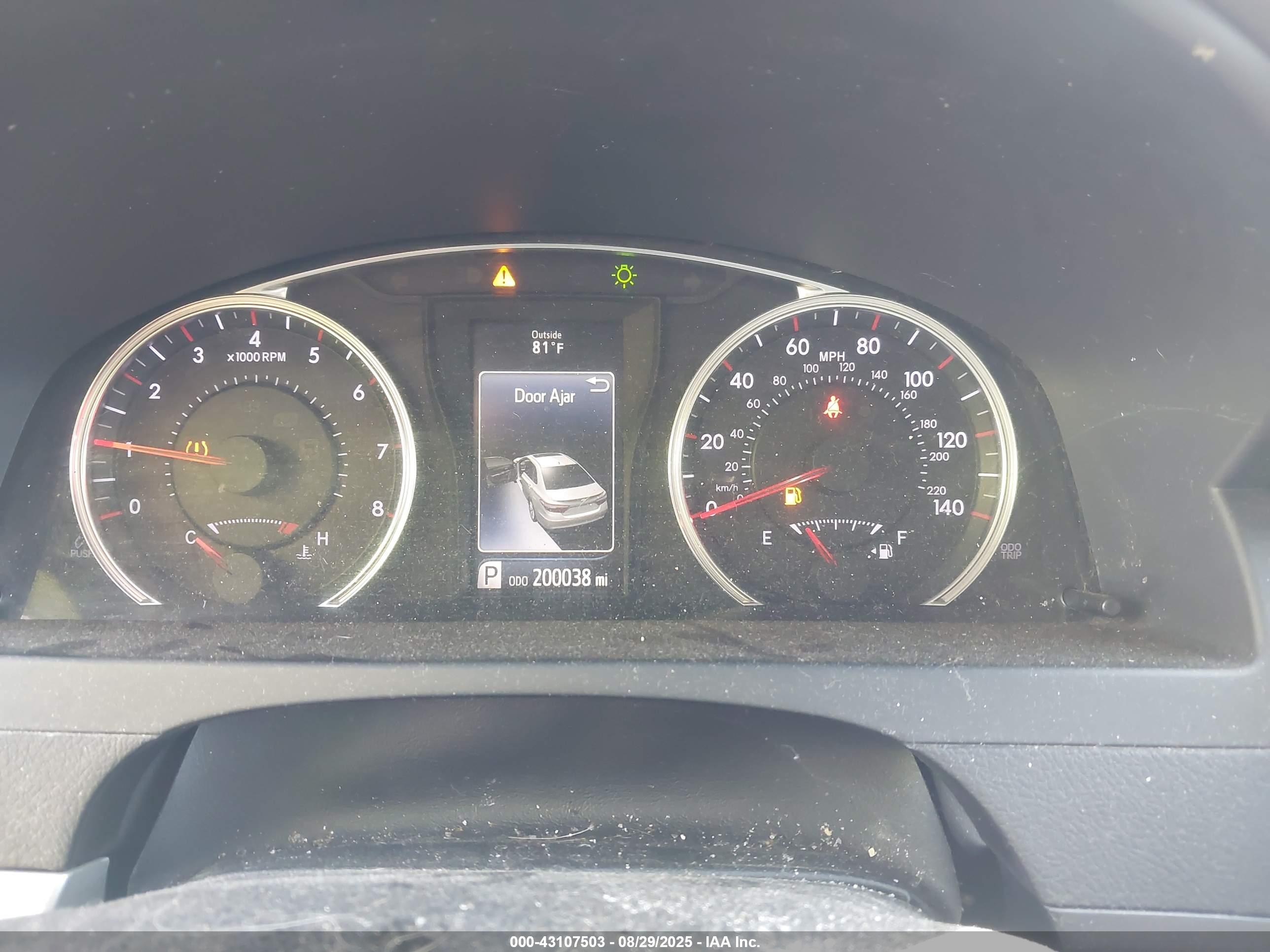 TOYOTA CAMRY image 7