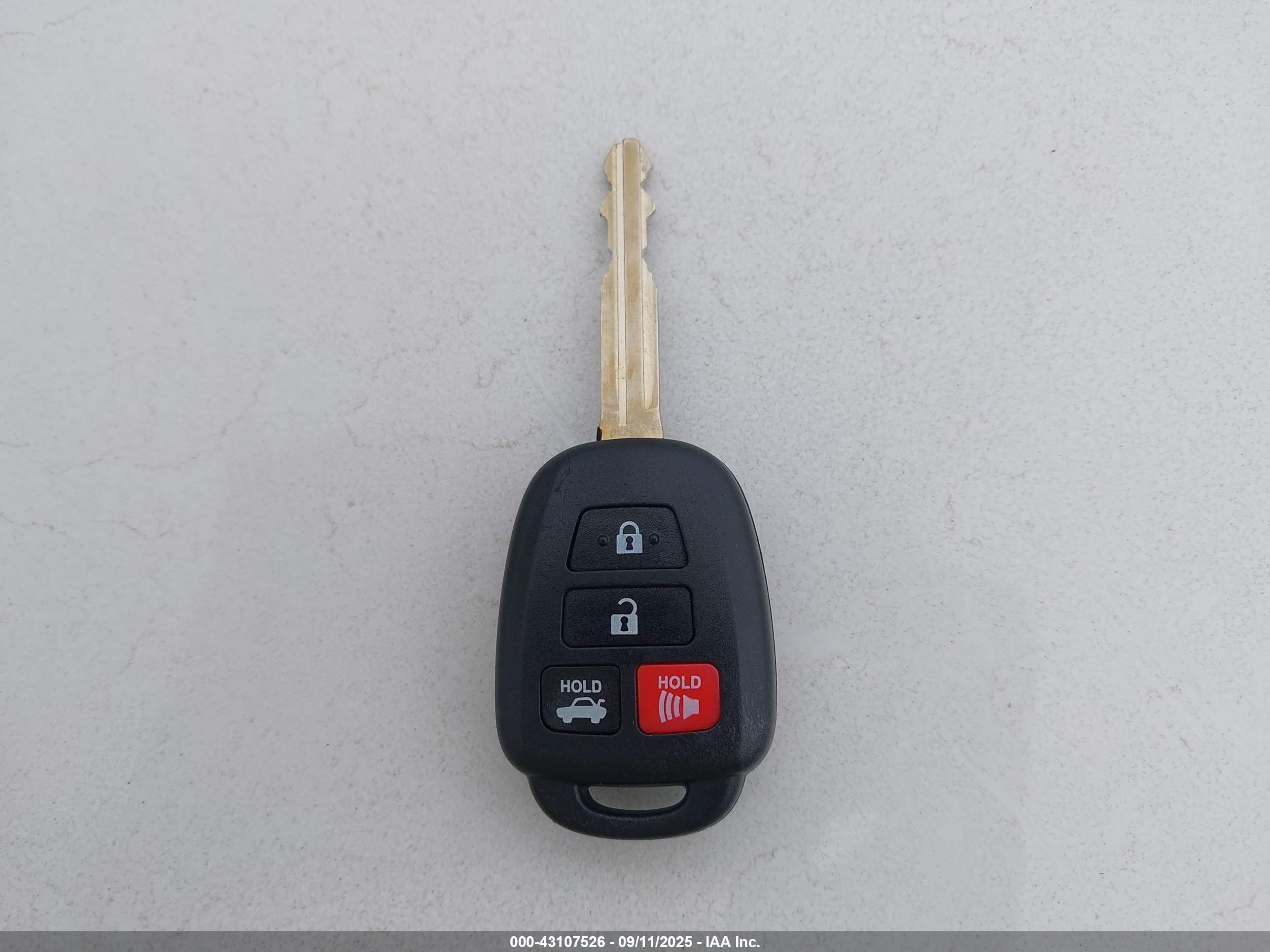 TOYOTA COROLLA image 11