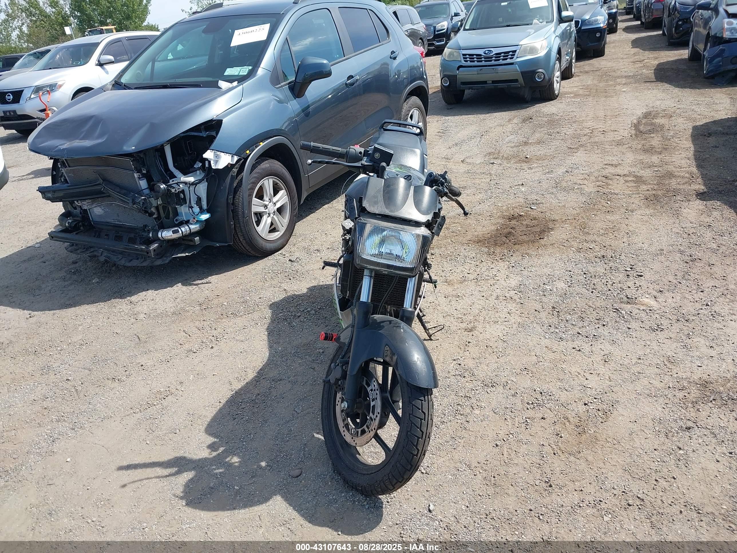 KAWASAKI EX250 image 5