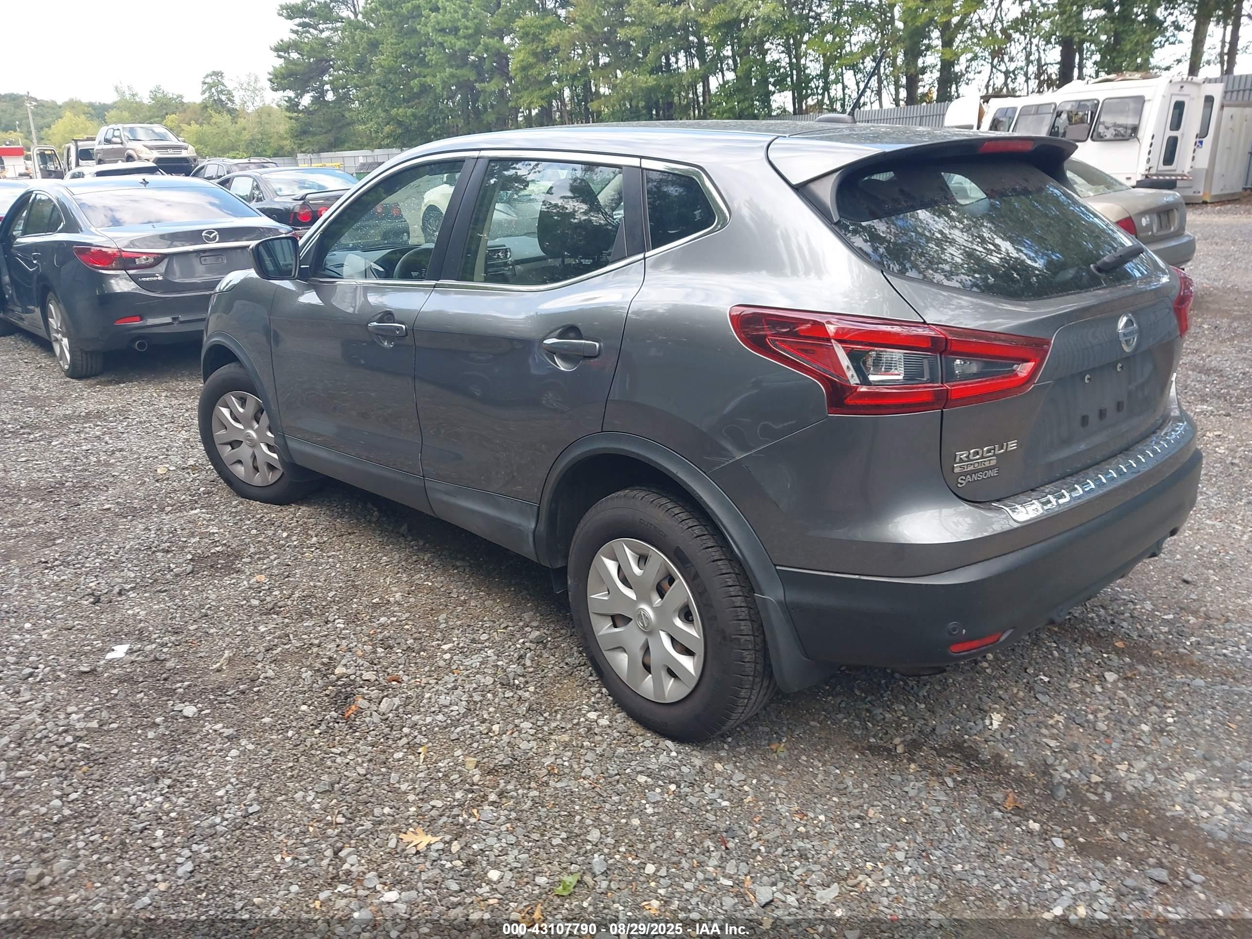 NISSAN ROGUE image 3