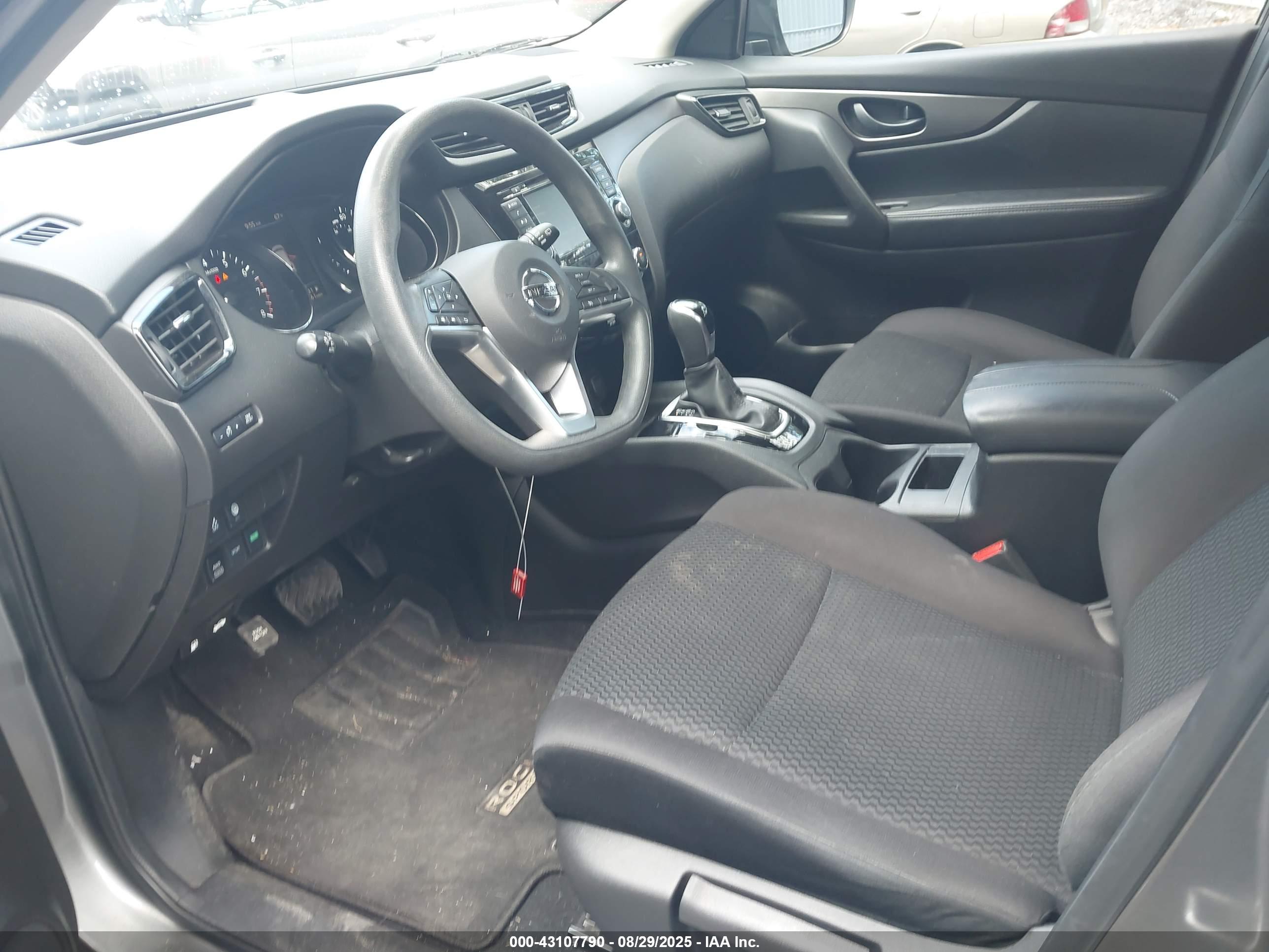 NISSAN ROGUE image 5