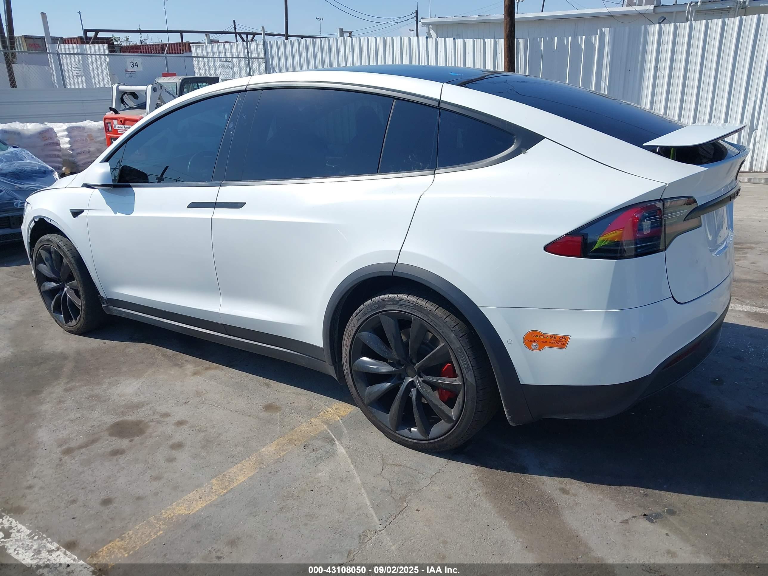 TESLA MODEL image 3