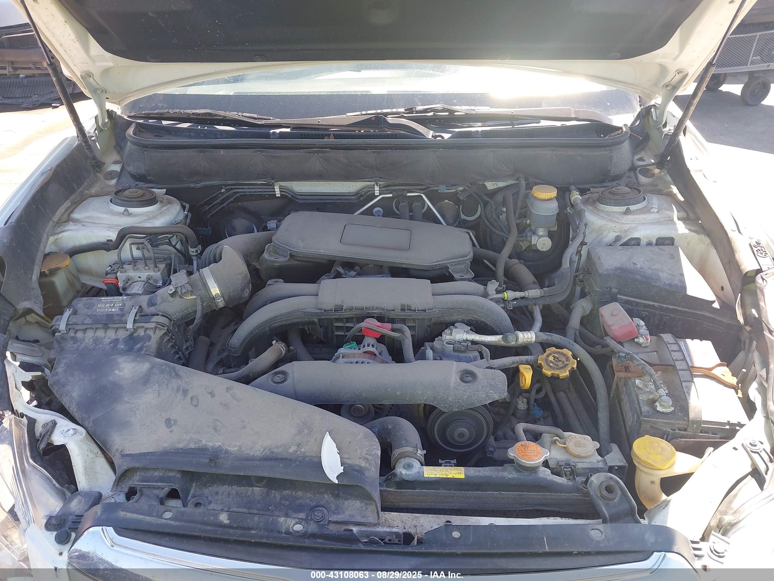 SUBARU OUTBACK image 10