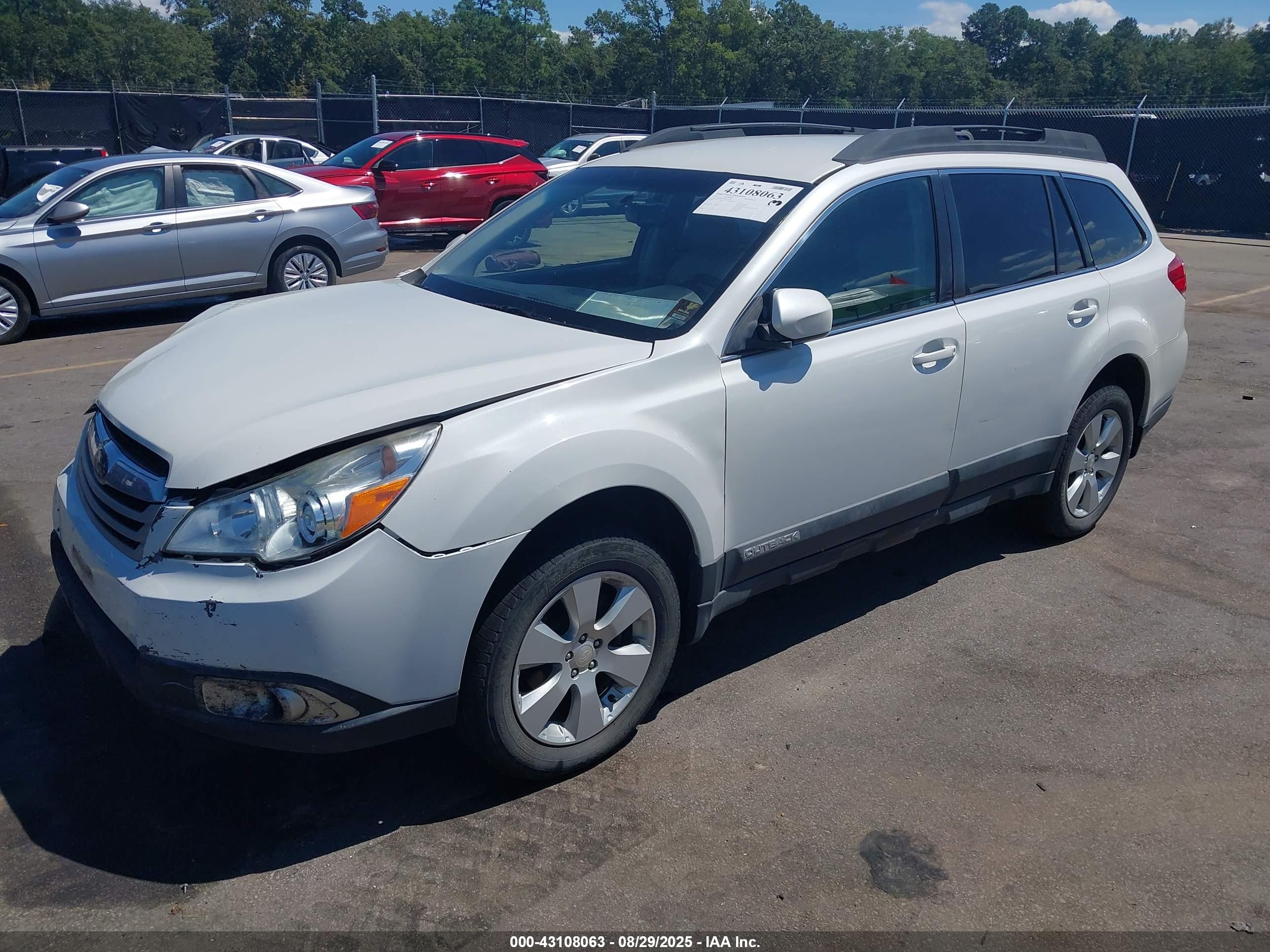 SUBARU OUTBACK image 2