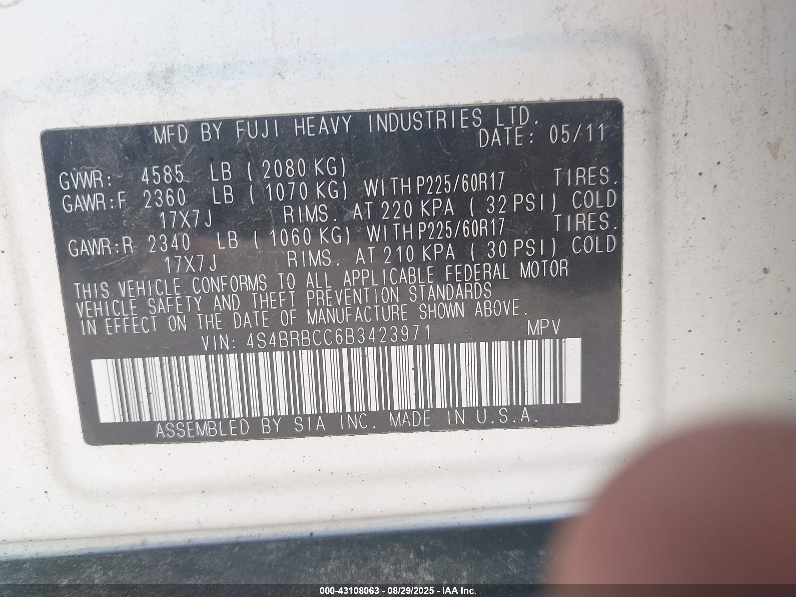 SUBARU OUTBACK image 9