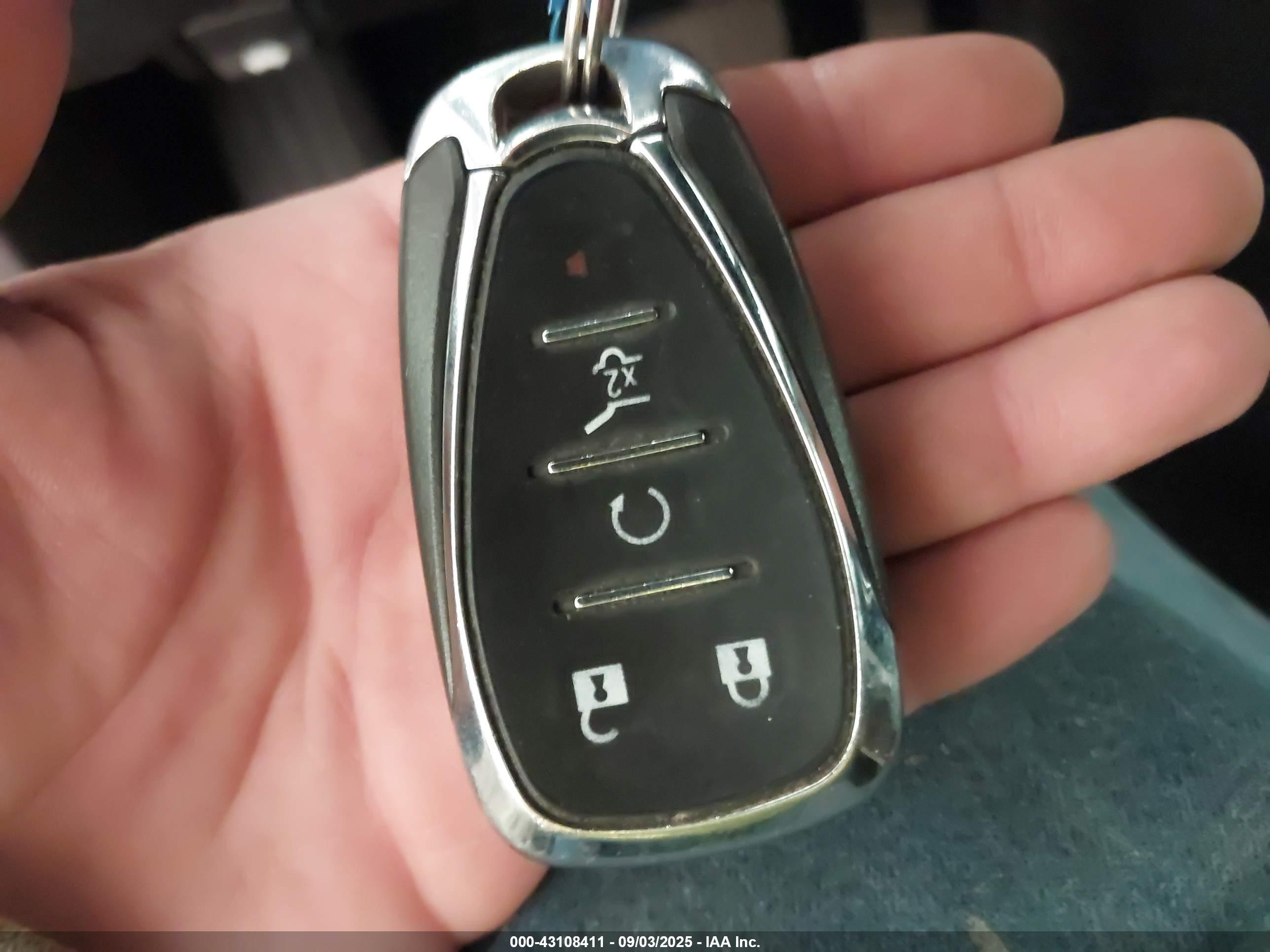CHEVROLET EQUINOX image 11