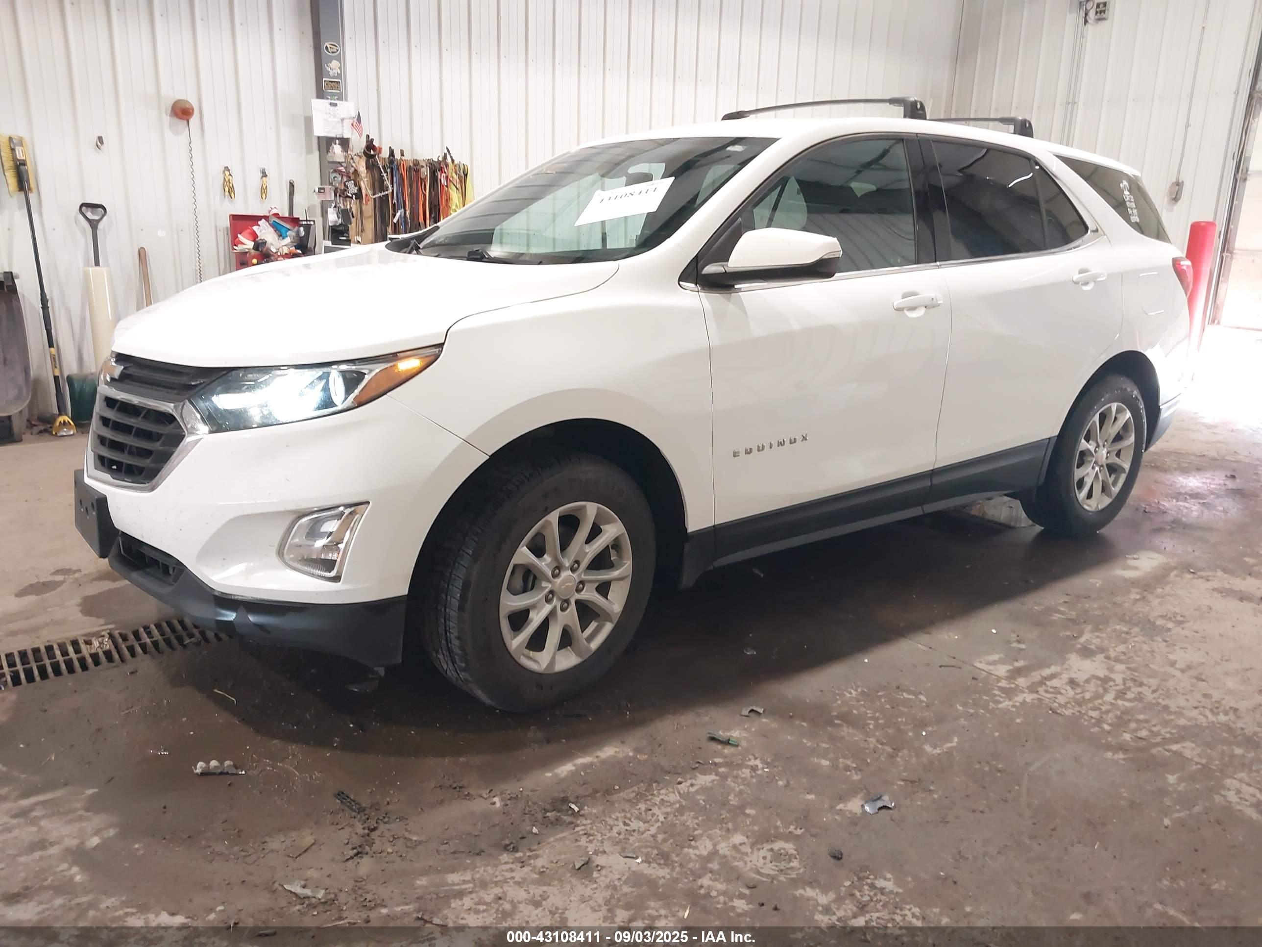 CHEVROLET EQUINOX image 2