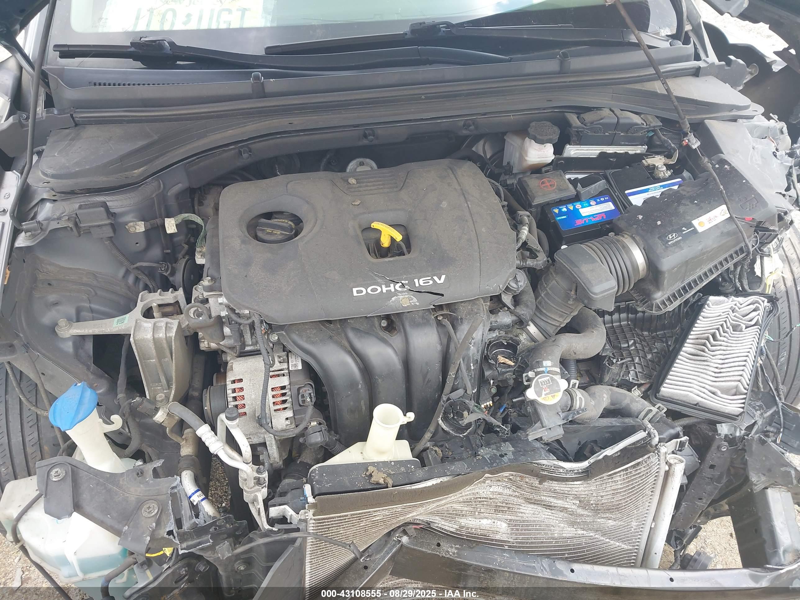 HYUNDAI ELANTRA image 10