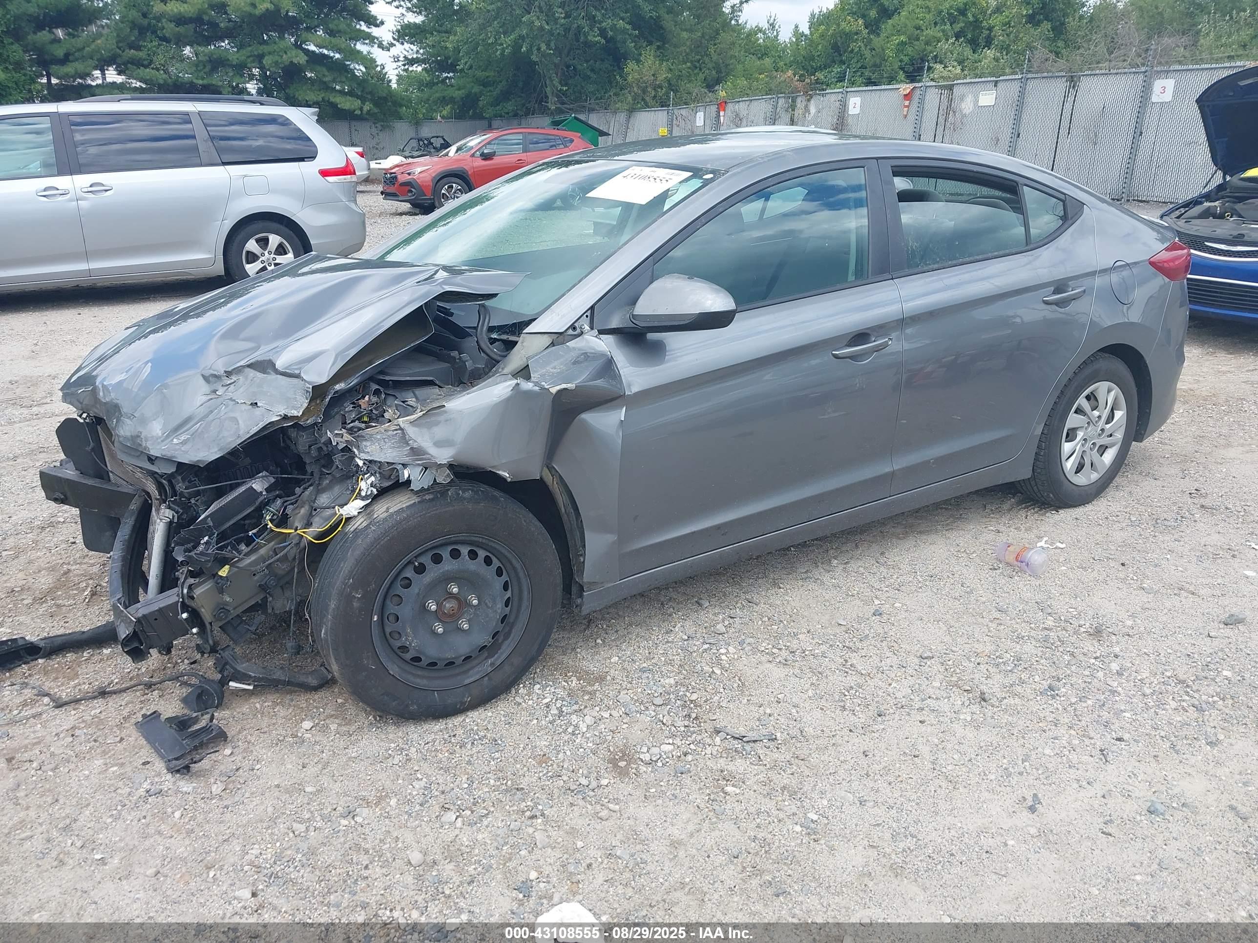 HYUNDAI ELANTRA image 2