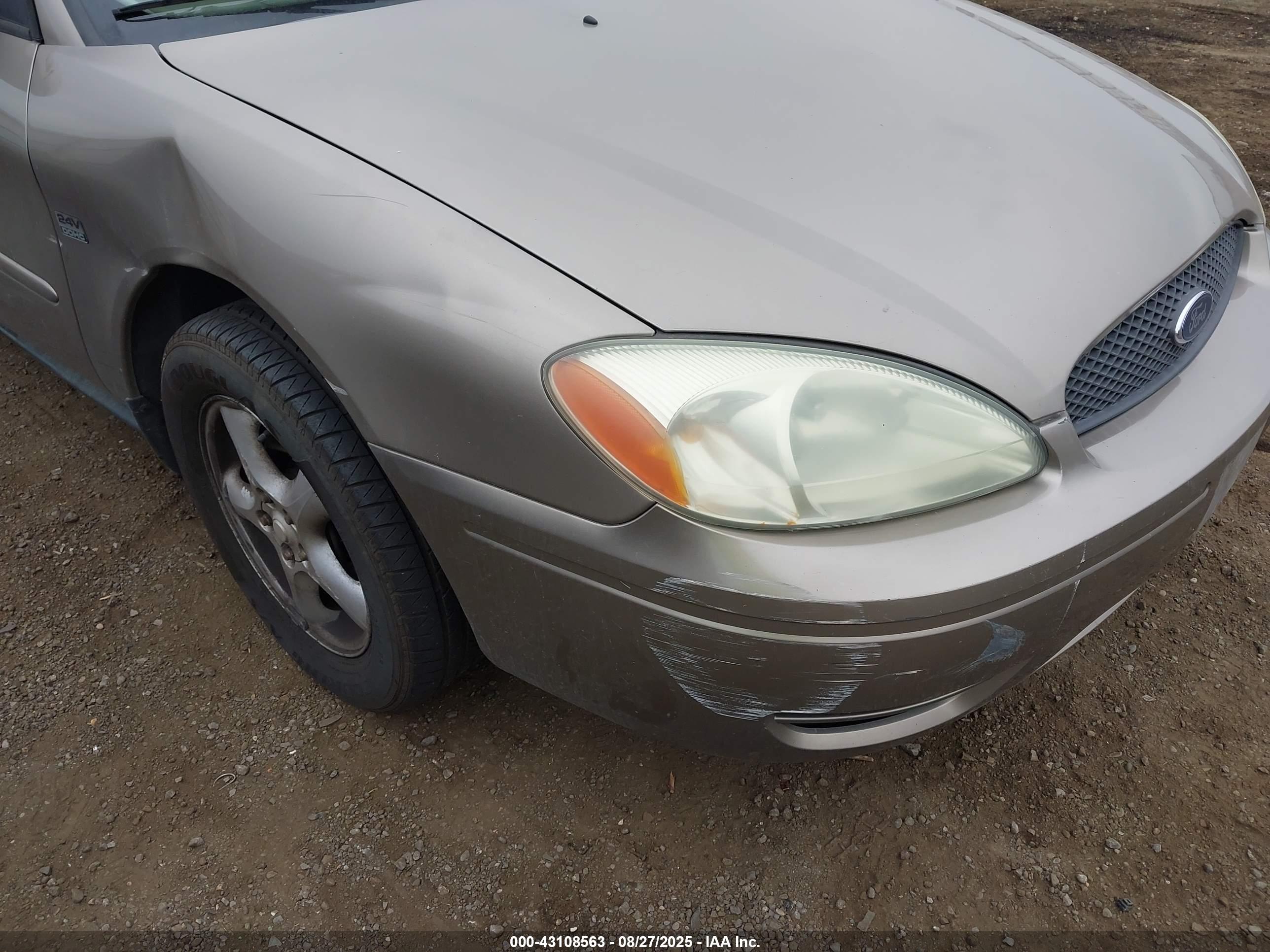 FORD TAURUS image 6