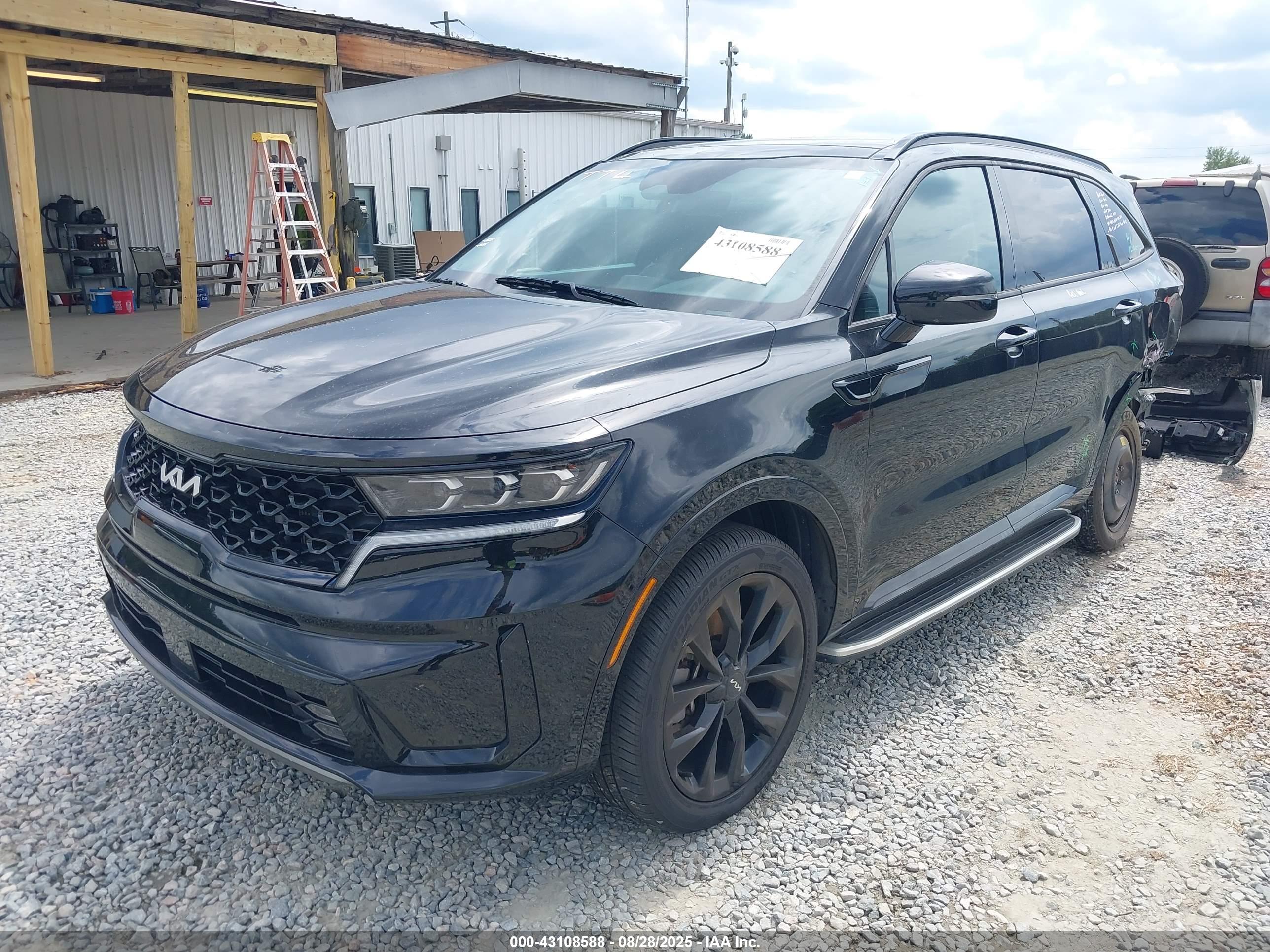 KIA SORENTO image 2